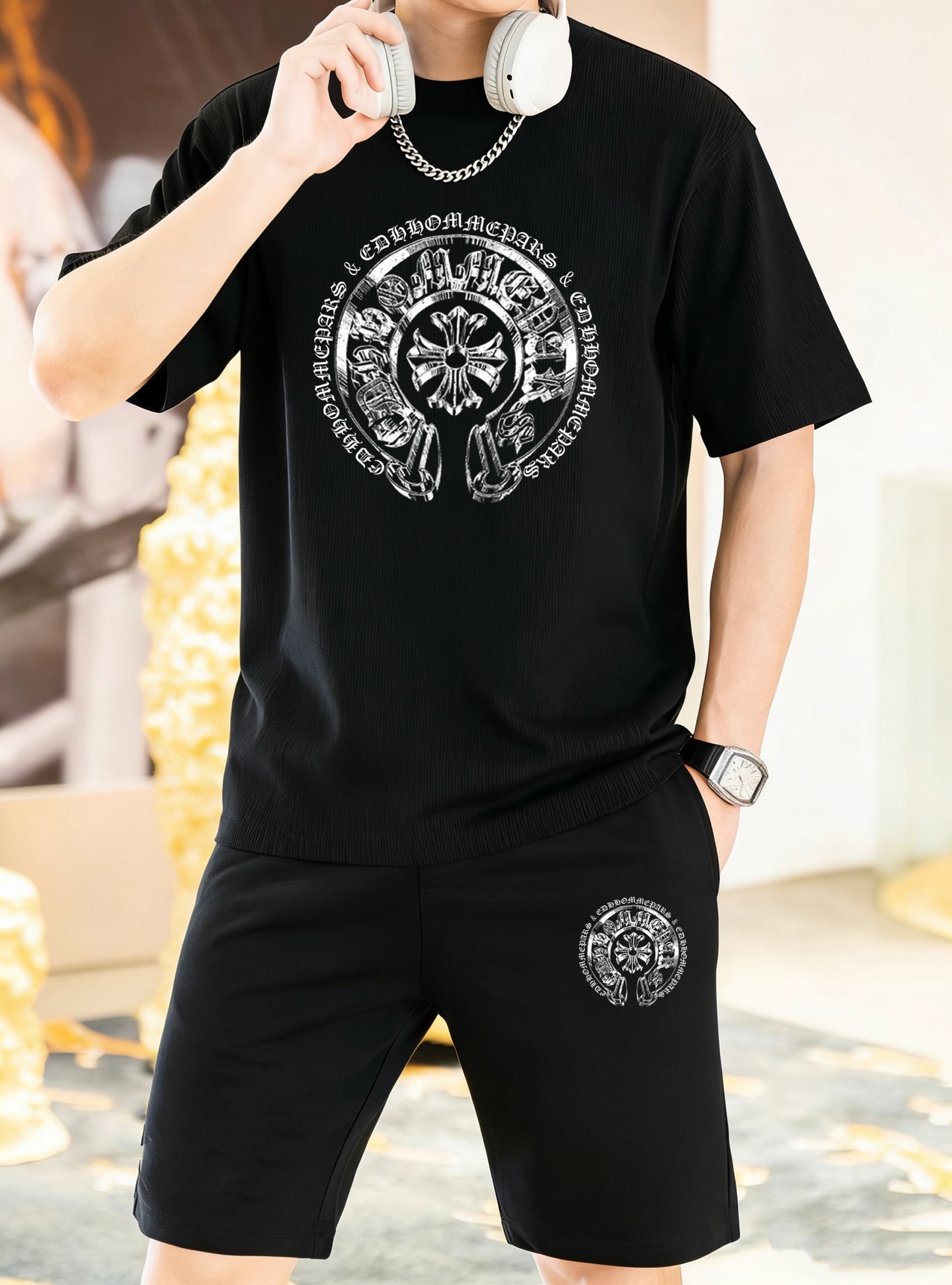 Chrome Hearts 品牌：克罗心 2026新款男士短袖短裤套装 销售 市面高端版本 手感细腻柔软 让你穿着更加舒适 立体裁剪版型超赞 尺码:M-5XL下单请报身高体重