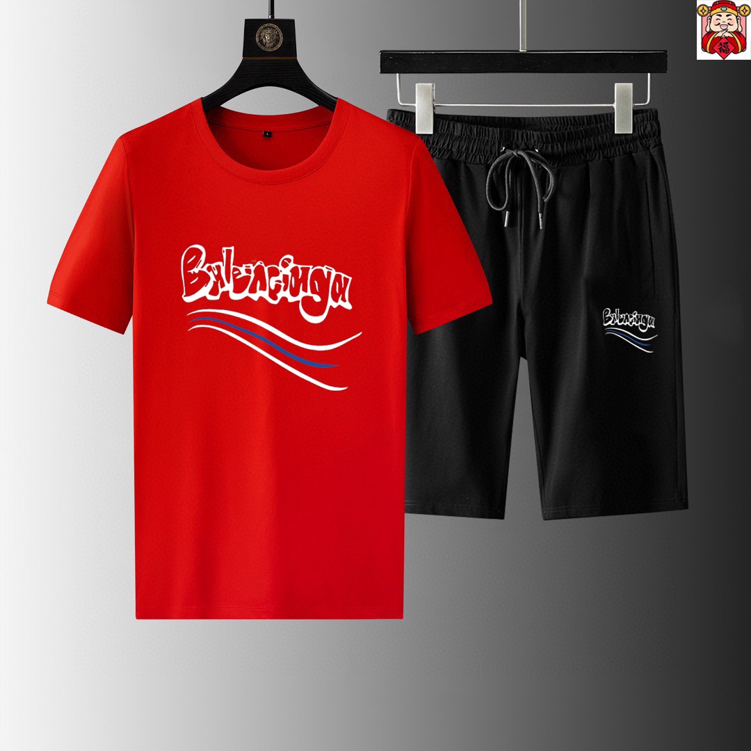 Balenciaga 品牌：巴黎世家 2026新款男士短袖短裤套装 销售 市面高端版本 手感细腻柔软 让你穿着更加舒适 立体裁剪版型超赞 尺码:M-5XL下单请报身高体重