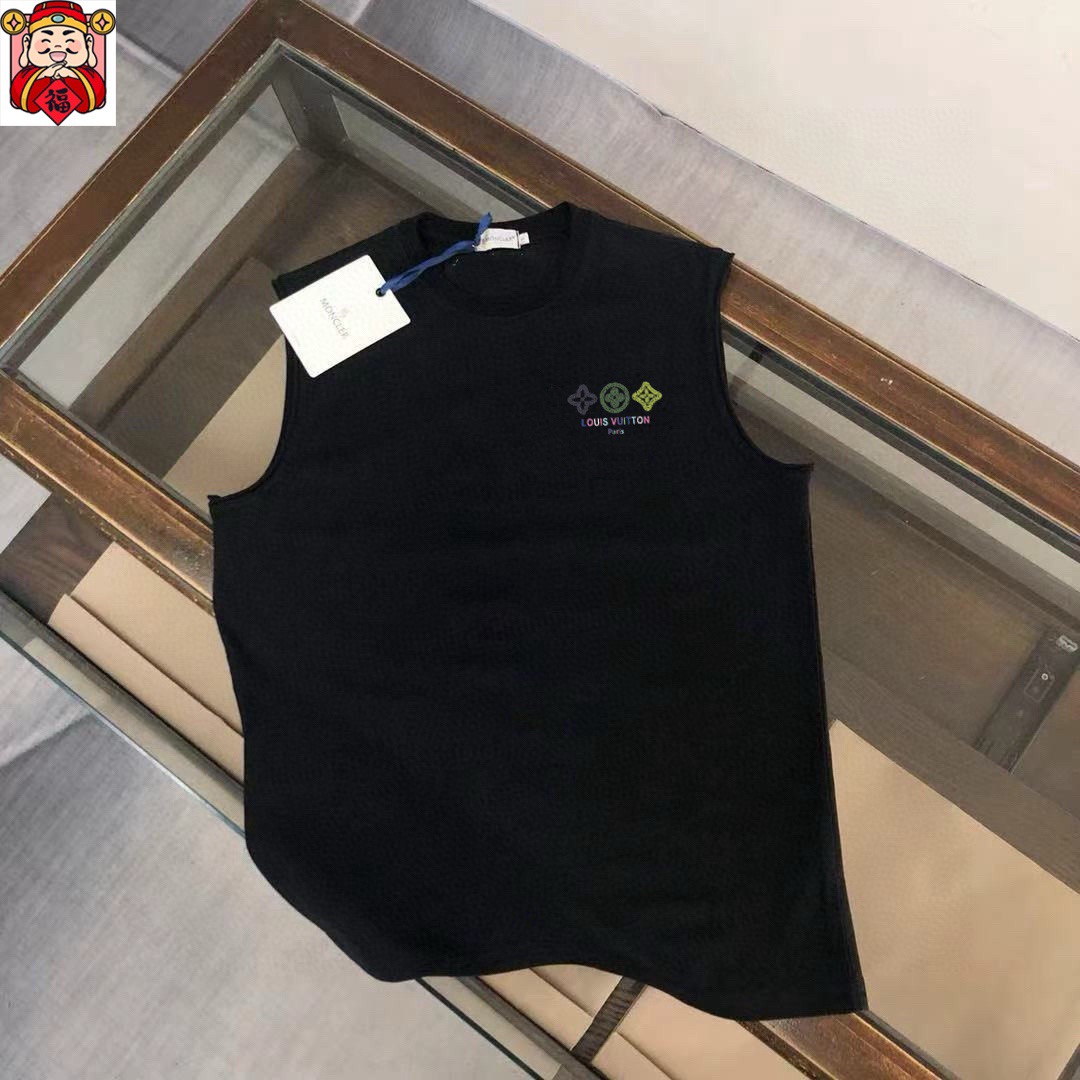 Unknown 品牌：LV 2026夏季新品背心T袖 简约款式 任何人都可以轻松驾驶 进口定制丝光棉面料 手软舒适有型 吸汗透气