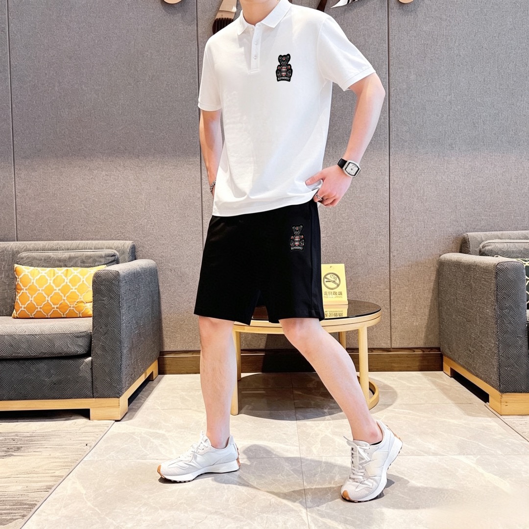 Burberry 品牌： 巴宝莉 2026 世界知名奢侈品牌 夏季男士高品质 货翻领套装 采用进口 面料