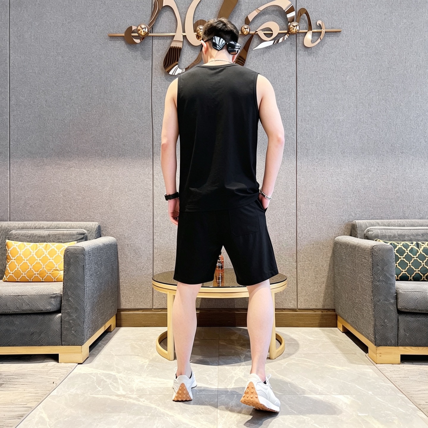 Balenciaga 品牌：巴黎世家 2026 夏季新品背心套装