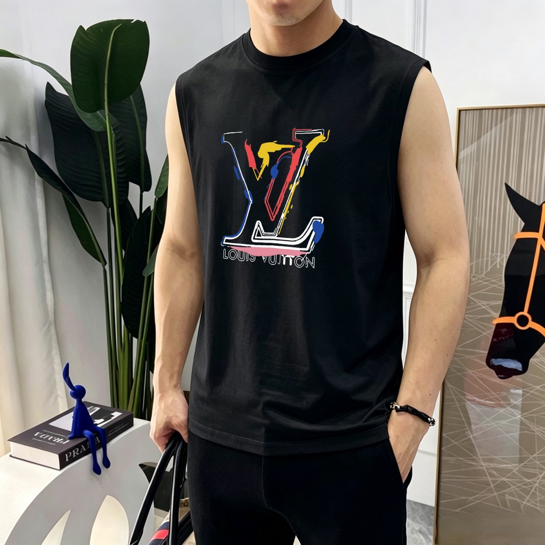 Unknown 品牌：LV 2026夏季新品背心T袖 简约款式 任何人都可以轻松驾驶 进口定制丝光棉面料 手软舒适有型 吸汗透气