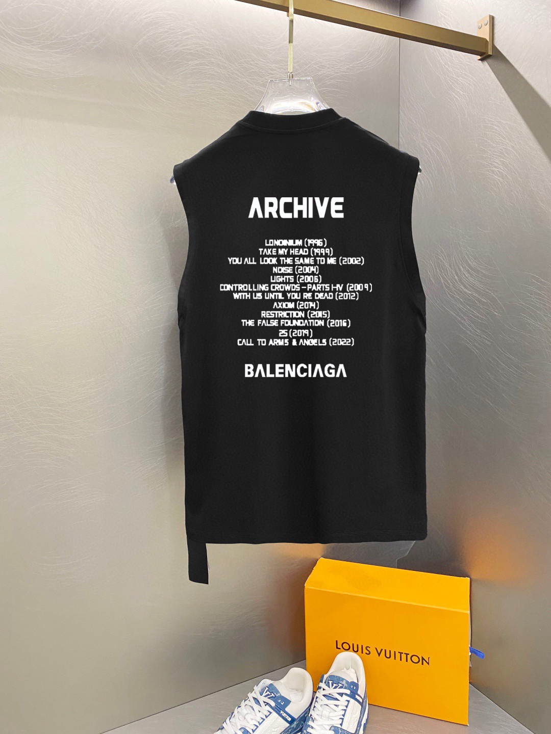 Balenciaga 品牌：巴黎世家 2026夏季新品背心T袖 简约款式 任何人都可以轻松驾驶 进口定制丝光棉面料 手软舒适有型 吸汗透气