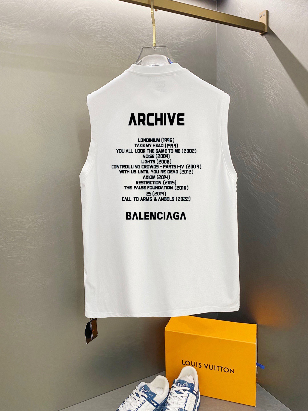 Balenciaga 品牌：巴黎世家 2026夏季新品背心T袖 简约款式 任何人都可以轻松驾驶 进口定制丝光棉面料 手软舒适有型 吸汗透气
