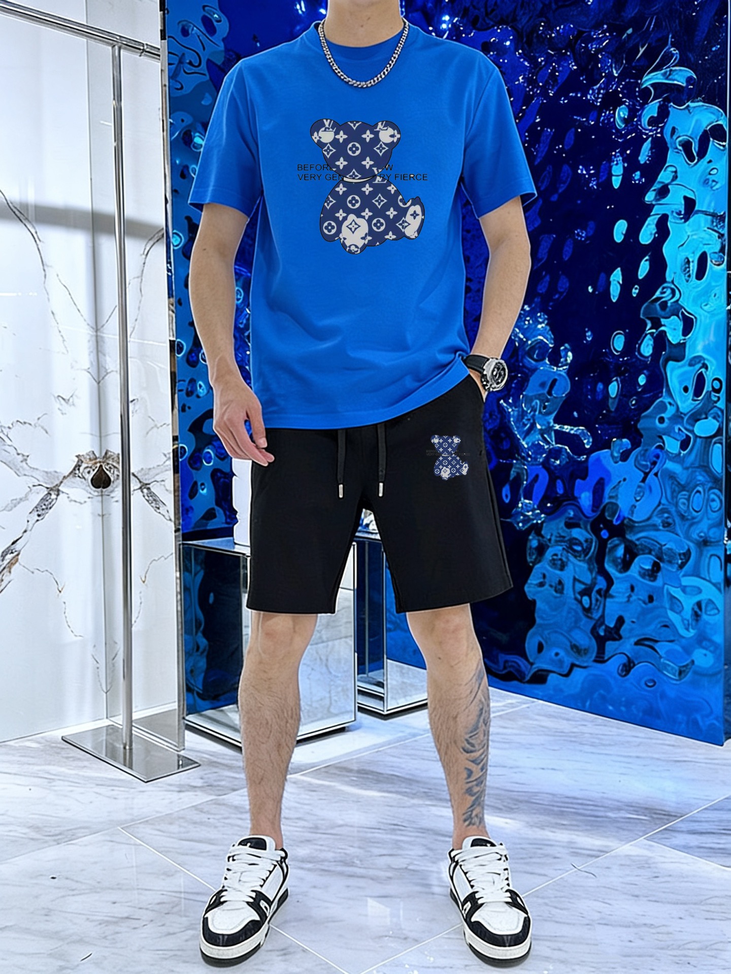 Louis Vuitton 品牌: LV 2026新款男士短袖短裤套装 销售 市面高端版本 手感细腻柔软 让你穿着更加舒适 立体裁剪版型超赞 尺码:M-5XL下单请报身高体重