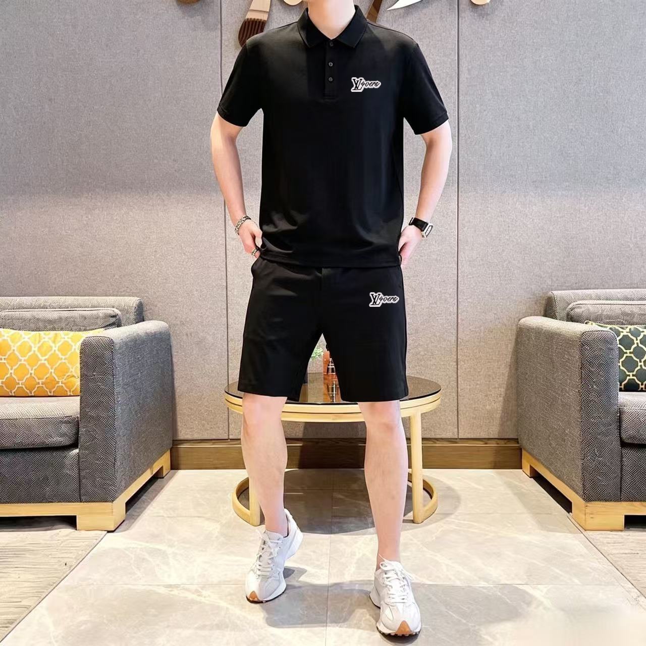 Louis Vuitton 品牌： LV 2026 世界知名奢侈品牌 夏季男士高品质 货翻领套装 采用进口 面料