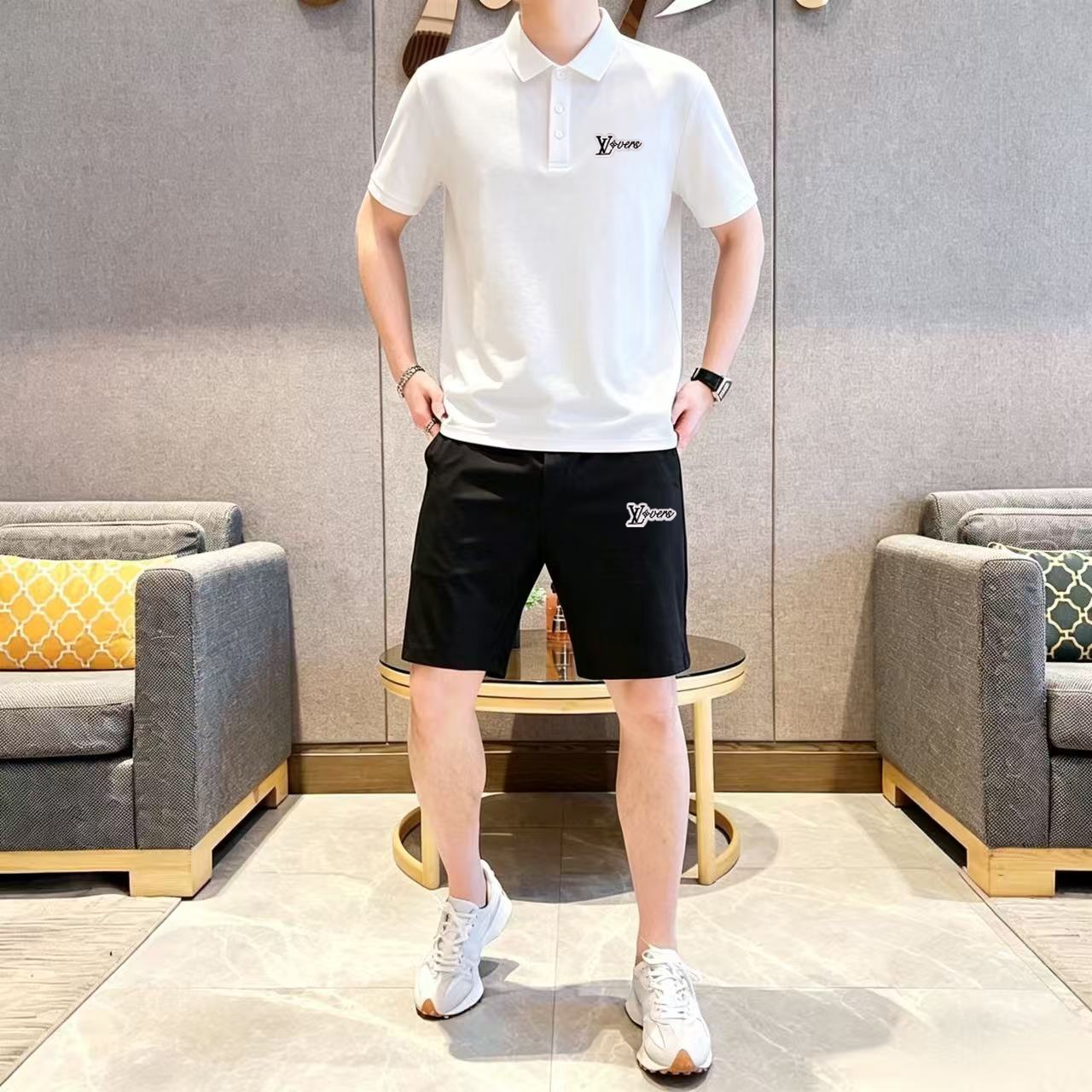 Louis Vuitton 品牌： LV 2026 世界知名奢侈品牌 夏季男士高品质 货翻领套装 采用进口 面料