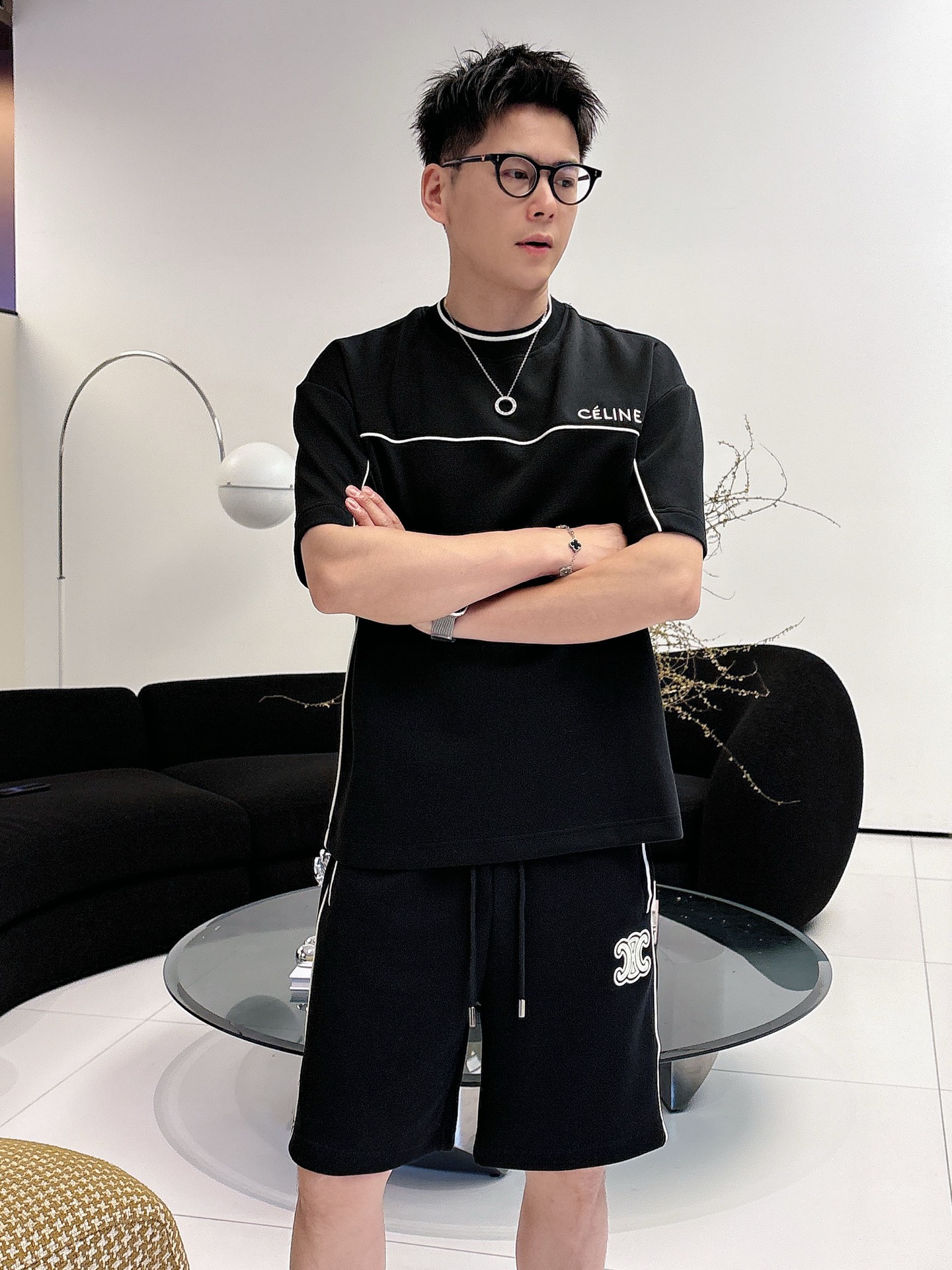 NO:873312,Direct batch of brand Chanel 2026 summer latest model, same style for men and women, classic design short-sleeved T-shirt shorts suit, slightly expanded version, customized air layer fabric, soft to the touch, comfortable to wear, fine workmanship. The upper body effect is invincible and handsome, size M-3XLD1,,chanel,shorts,T-shirt,tees,t-shirt,19860909直批 品牌香奈儿 2026夏季最新款,男女同款,经典设计短袖T恤短裤套装,微扩版型,定制空气层面料,手感柔软,穿着舒适,做工精细.上身效果无敌帅气,码数M-3XLD1,,chanel,shorts,T-shirt,tees，t-shirt,,Men's clothing