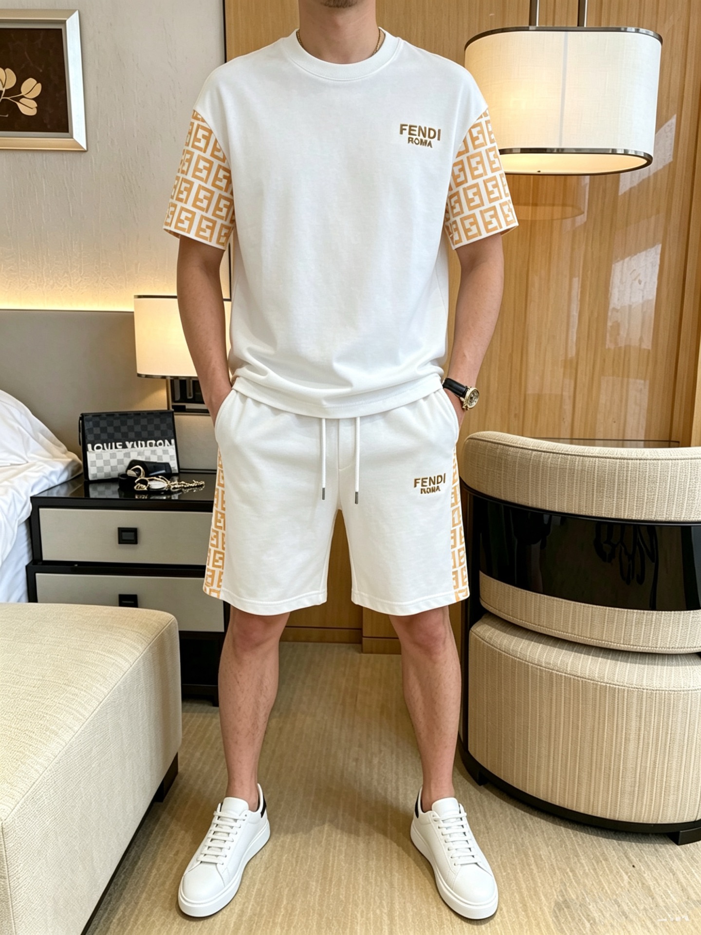 NO:873136,Directly approved brand Fendi 2026 summer latest model, same style for men and women, classic design short-sleeved T-shirt shorts suit, slightly expanded version, customized air layer fabric, soft to the touch, comfortable to wear, fine workmanship. The upper body effect is invincible and handsome, size M-3XL,, fendi, shorts, T-shirt, tees, t-shirt,19860909直批 品牌芬迪 2026夏季最新款,男女同款,经典设计短袖T恤短裤套装,微扩版型,定制空气层面料,手感柔软,穿着舒适,做工精细.上身效果无敌帅气,码数M-3XL,,fendi,shorts,T-shirt,tees，t-shirt,,Men's clothing