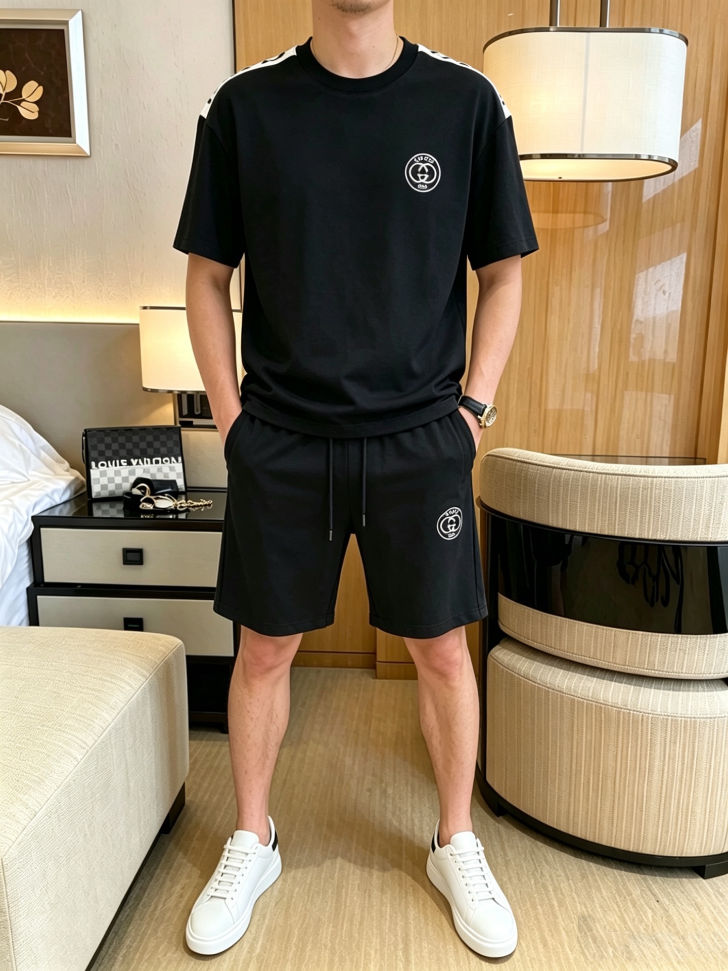 NO:873160,Directly approved brand Gucci 2026 summer latest model, same style for men and women, classic design short-sleeved T-shirt shorts suit, slightly expanded version, customized air layer fabric, soft to the touch, comfortable to wear, fine workmanship. The upper body effect is invincible and handsome, size M-3XL, shorts, T-shirt, tees, t-shirt,19860909直批 品牌古奇 2026夏季最新款,男女同款,经典设计短袖T恤短裤套装,微扩版型,定制空气层面料,手感柔软,穿着舒适,做工精细.上身效果无敌帅气,码数M-3XL,,shorts,T-shirt,tees，t-shirt,,Men's clothing