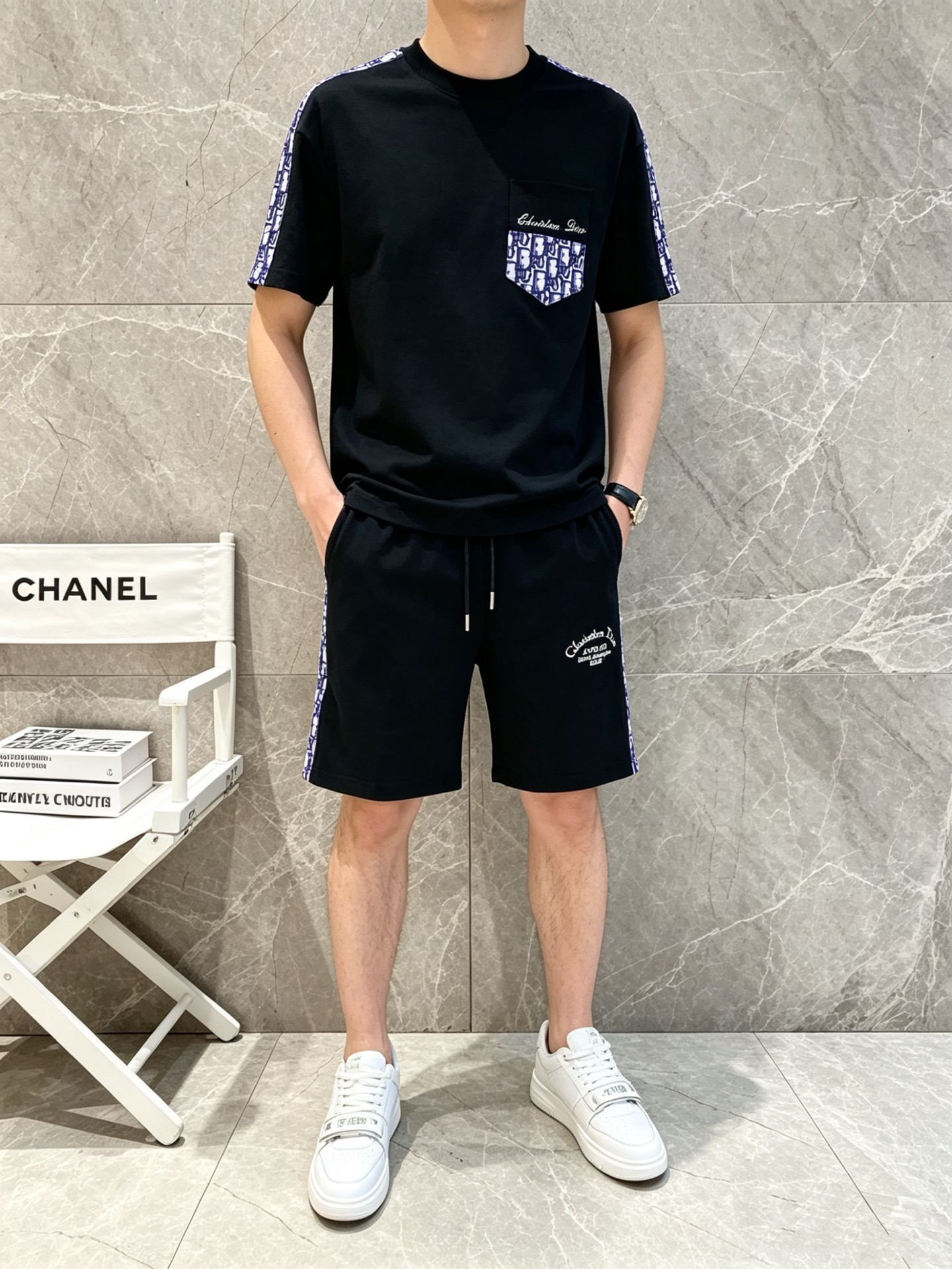 NO:917141,Directly approved brand Dior's latest 2026 summer style, same style for men and women, classic design short-sleeved T-shirt shorts suit, slightly expanded version, customized air layer fabric, soft to the touch, comfortable to wear, fine workmanship. The upper body effect is invincible and handsome, size M-3XL, dior, shorts, T-shirt, tees, t-shirt,19860909直批 品牌迪奥 2026夏季最新款,男女同款,经典设计短袖T恤短裤套装,微扩版型,定制空气层面料,手感柔软,穿着舒适,做工精细.上身效果无敌帅气,码数M-3XL,,dior,shorts,T-shirt,tees，t-shirt,,Men's clothing