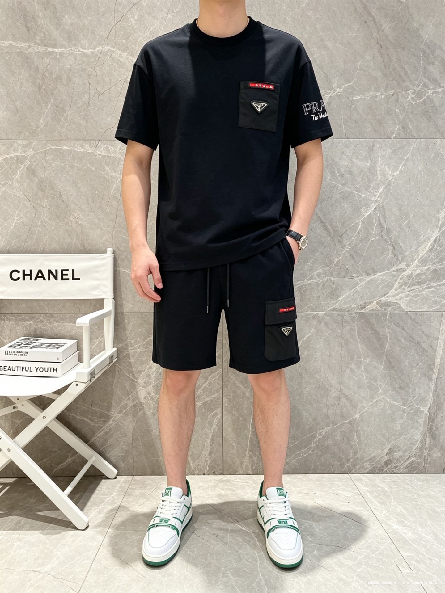 NO:917144,Directly approved brand Prada 2026 summer latest model, same style for men and women, classic design short-sleeved T-shirt shorts suit, slightly expanded version, customized air layer fabric, soft to the touch, comfortable to wear, fine workmanship. The upper body effect is invincible and handsome, size M-3XL,, prada, shorts, T-shirt, tees, t-shirt,19860909直批 品牌普拉达 2026夏季最新款,男女同款,经典设计短袖T恤短裤套装,微扩版型,定制空气层面料,手感柔软,穿着舒适,做工精细.上身效果无敌帅气,码数M-3XL,,prada,shorts,T-shirt,tees，t-shirt,,Men's clothing