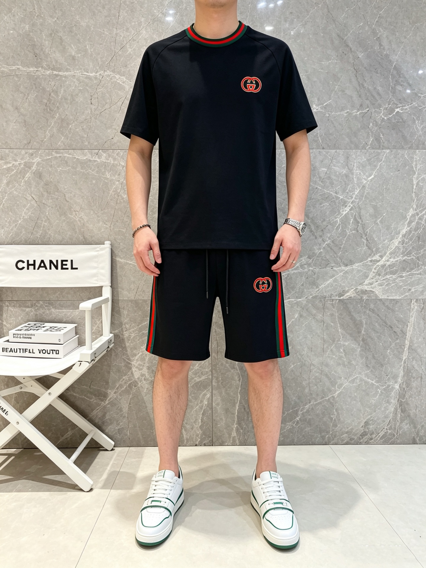 NO:917147,Directly approved brand Gucci 2026 summer latest model, same style for men and women, classic design short-sleeved T-shirt shorts suit, slightly expanded version, customized air layer fabric, soft to the touch, comfortable to wear, fine workmanship. The upper body effect is invincible and handsome, size M-3XL, shorts, T-shirt, tees, t-shirt,19860909直批 品牌古奇 2026夏季最新款,男女同款,经典设计短袖T恤短裤套装,微扩版型,定制空气层面料,手感柔软,穿着舒适,做工精细.上身效果无敌帅气,码数M-3XL,,shorts,T-shirt,tees，t-shirt,,Men's clothing