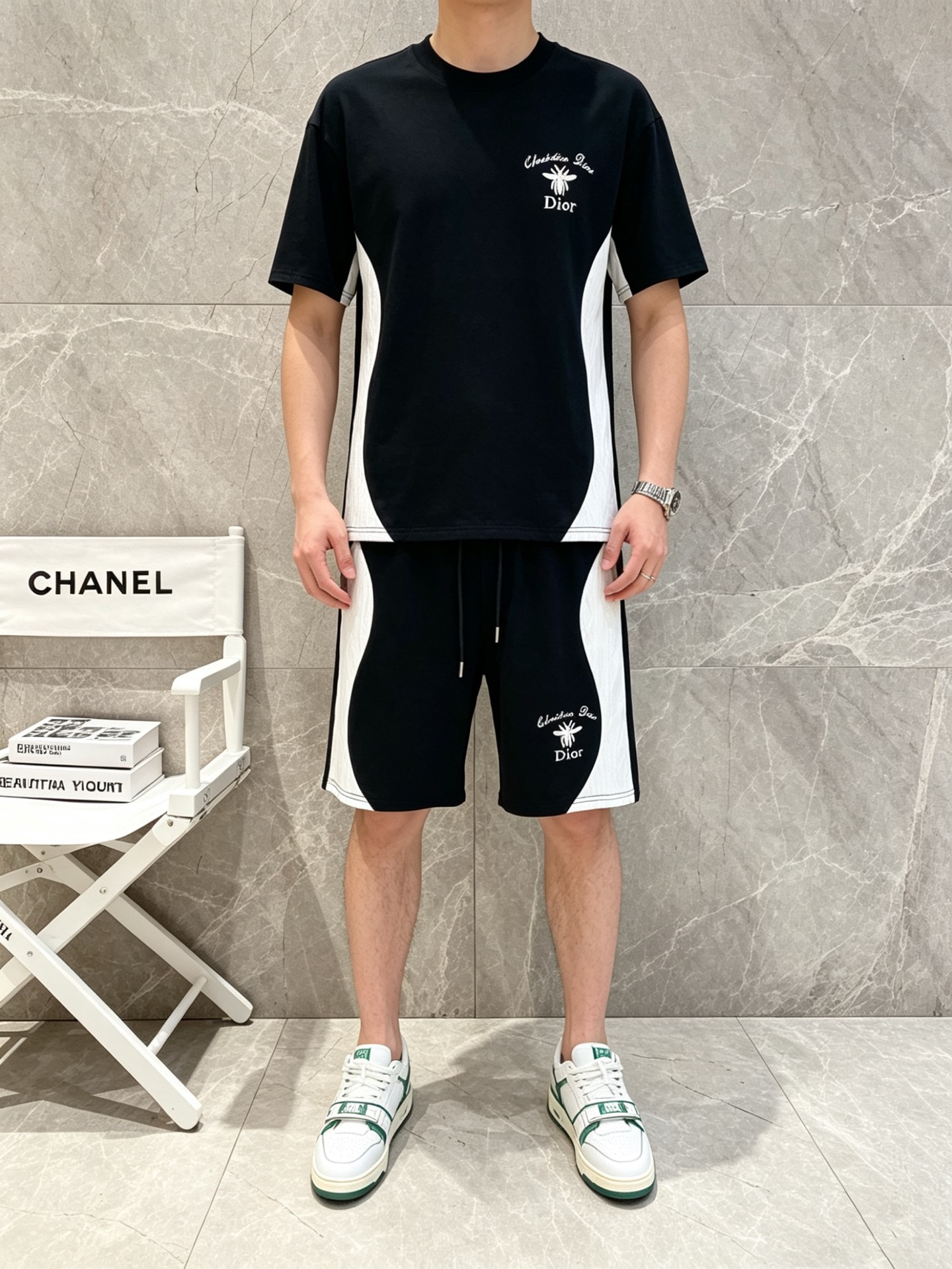 NO:917136,Directly approved brand Dior's latest 2026 summer style, same style for men and women, classic design short-sleeved T-shirt shorts suit, slightly expanded version, customized air layer fabric, soft to the touch, comfortable to wear, fine workmanship. The upper body effect is invincible and handsome, size M-3XL, dior, shorts, T-shirt, tees, t-shirt,19860909直批 品牌迪奥 2026夏季最新款,男女同款,经典设计短袖T恤短裤套装,微扩版型,定制空气层面料,手感柔软,穿着舒适,做工精细.上身效果无敌帅气,码数M-3XL,,dior,shorts,T-shirt,tees，t-shirt,,Men's clothing