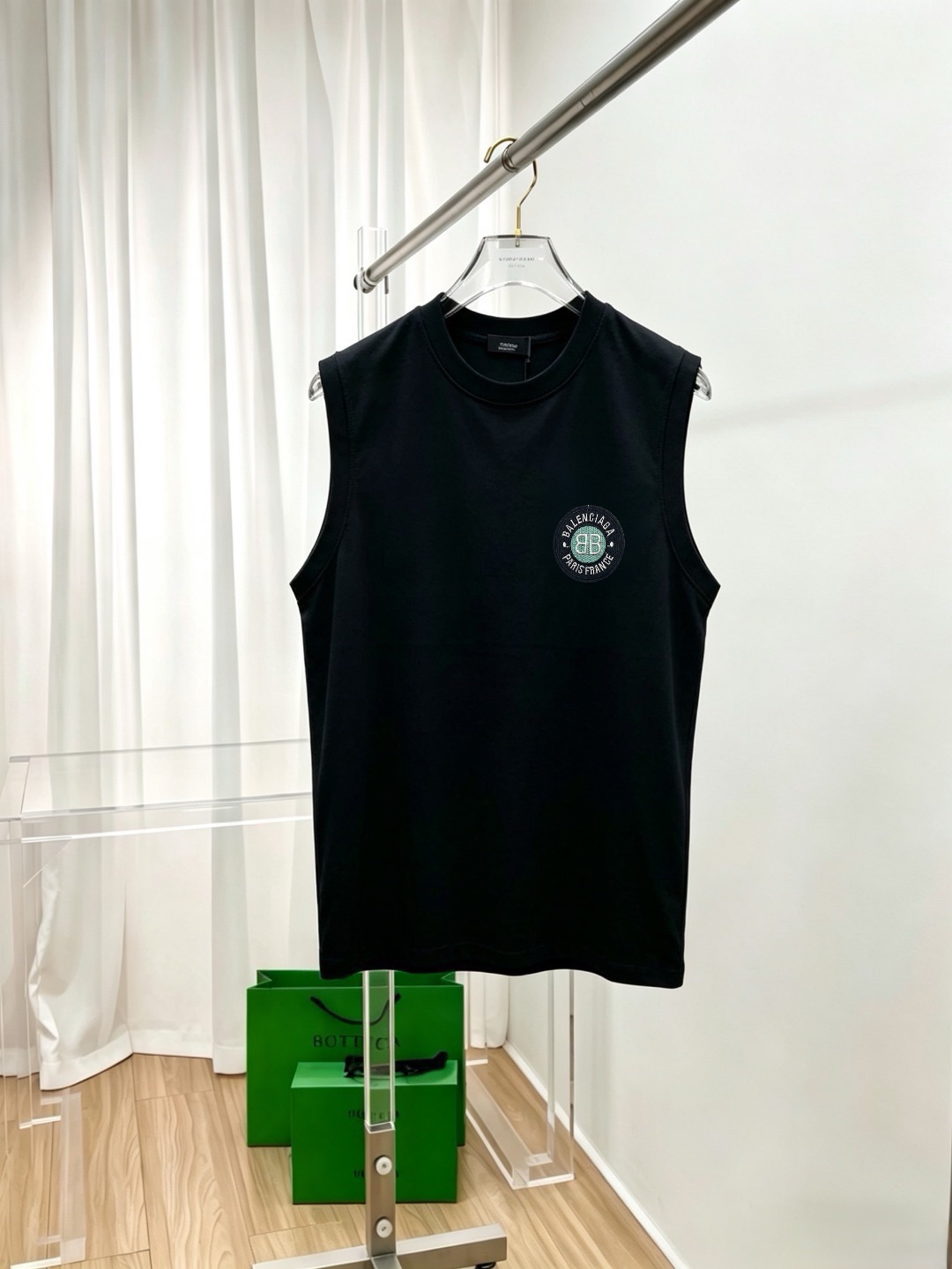 P80 Marca: Balenciaga 2026 nuevo chaleco de verano con manga en T. Estilo clásico y sencillo. Cualquiera puede conducir…