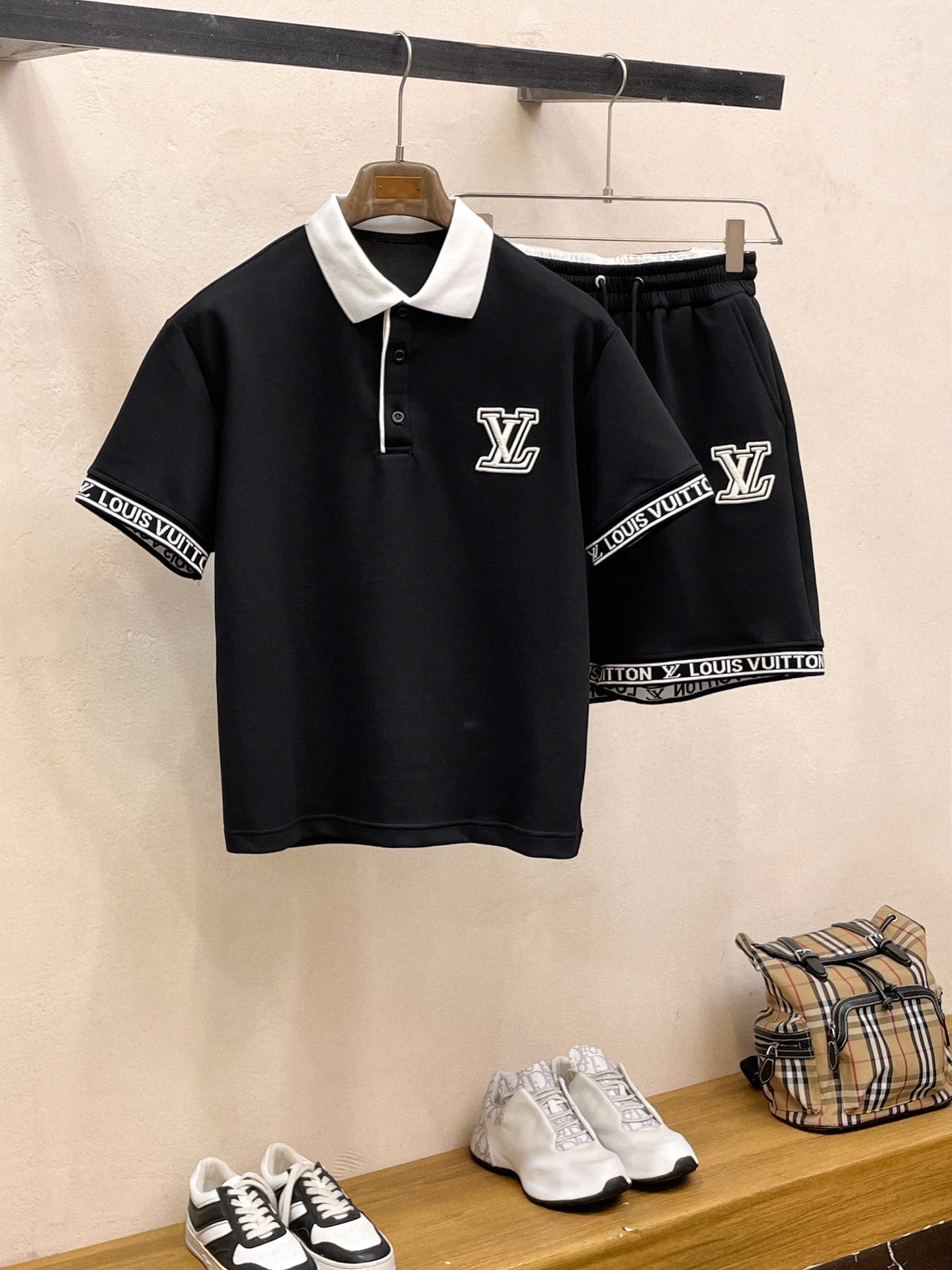 P290 Marca: LV 2026 último estilo de verano, mismo estilo para hombres y mujeres, traje de pantalones cortos de camiset…