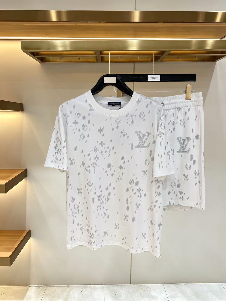 P290 Marca: LV colección de verano 2026 más nueva, unisex, conjunto de camiseta de manga corta y pantalones cortos de d…