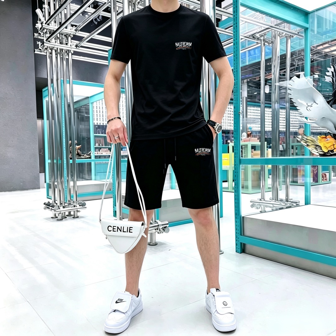 P120 Marca: Balenciaga ¡Nuevo traje corto de manga corta para hombre 2026! ¡Ventas sincrónicas en el sitio web oficial!…