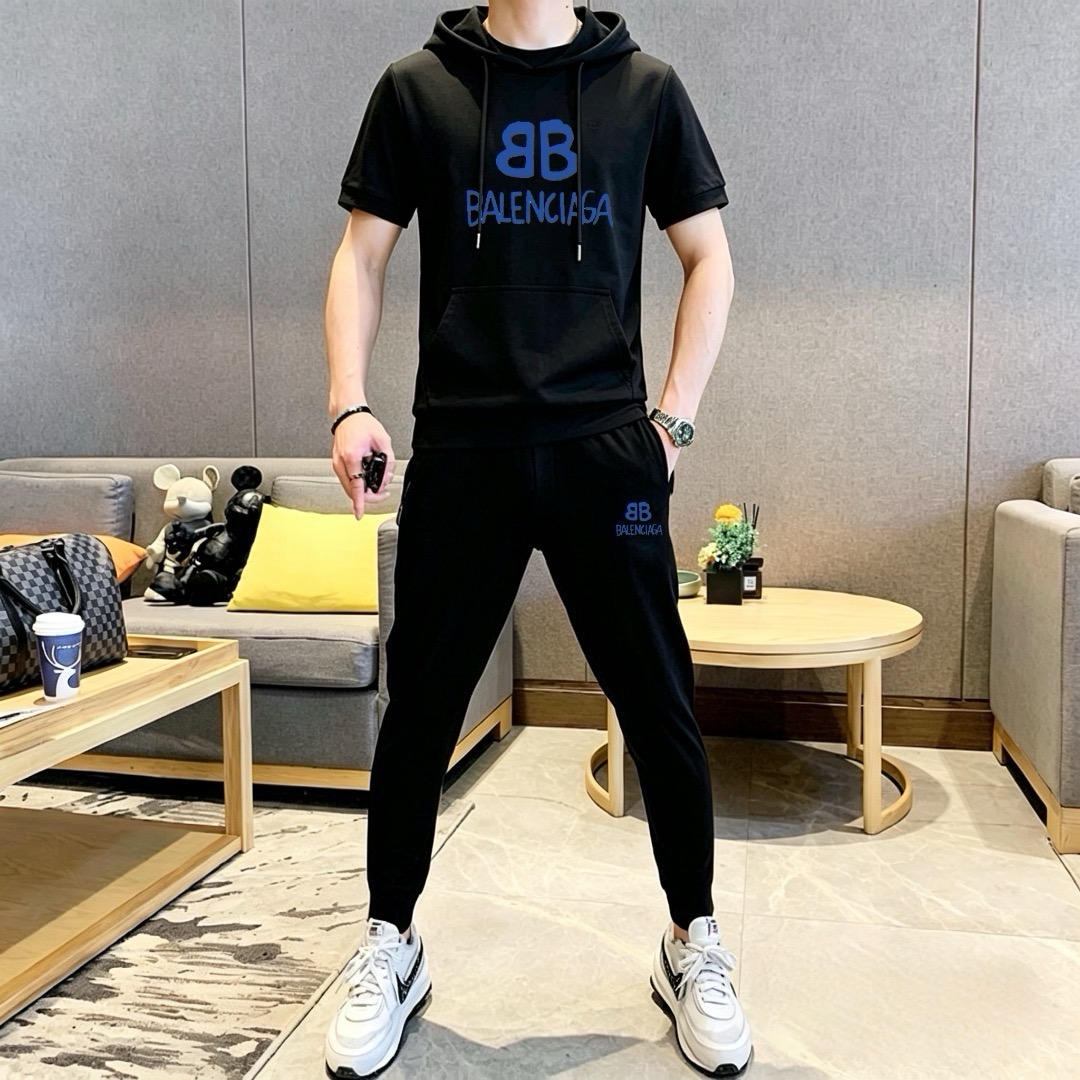 P160 Marca: Balenciaga ¡Nuevo traje pantalón de manga corta con capucha para hombre 2026! ¡Ventas sincrónicas en el sit…