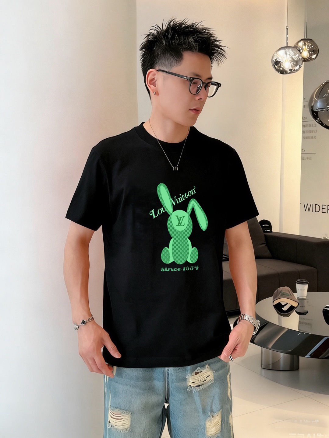 P70 Marca: LV (Fat Man Gospel) Camiseta casual de manga corta original para hombre, nuevo producto para la primavera y …
