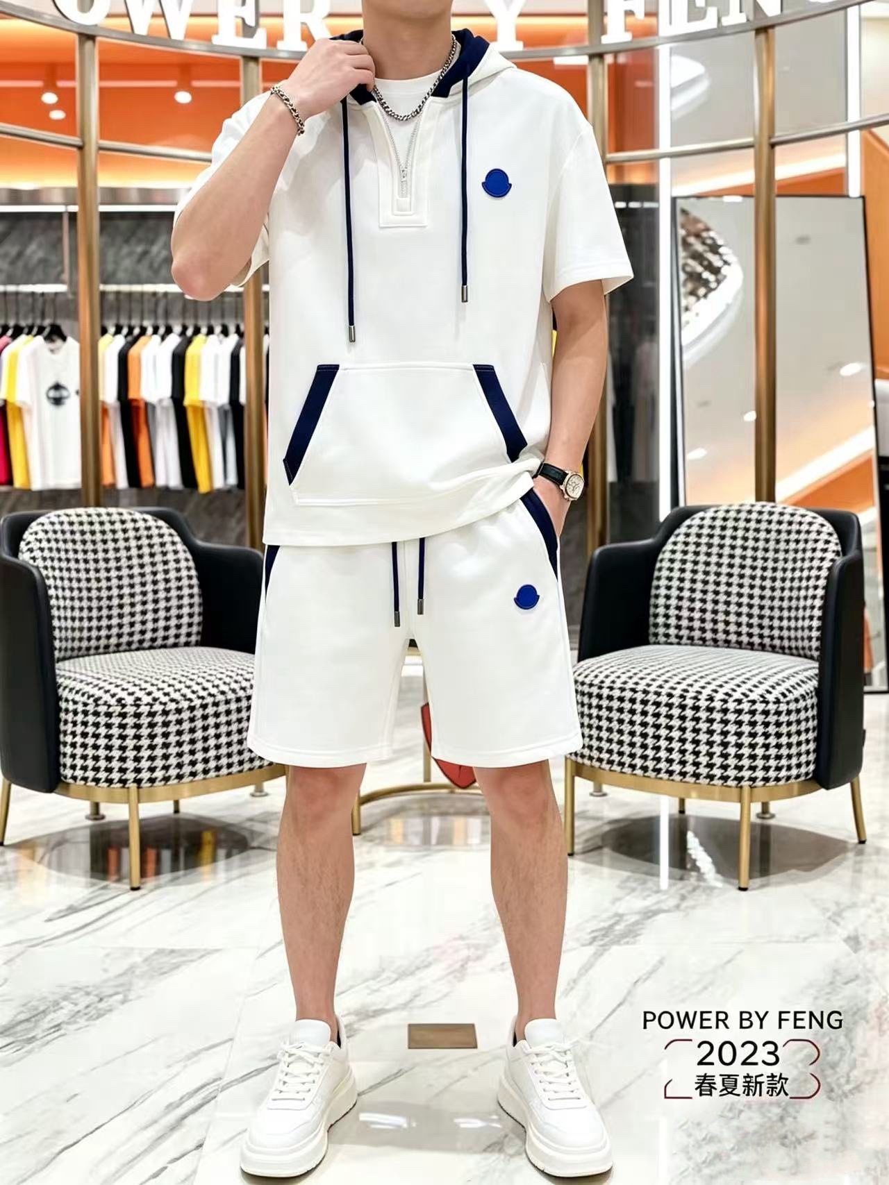 NO:954948,Direct batch brand: Mengkou 2026 latest summer style, same style for men and women, classic design short-sleeved T-shirt shorts suit, slightly expanded version, customized air layer fabric, soft to the touch, comfortable to wear, fine workmanship. The upper body effect is incomparably handsome, size M-3XL, Moncler, shorts, T-shirt, tees, t-shirt,19860909直批 品牌: 蒙口 2026夏季最新款,男女同款,经典设计短袖T恤短裤套装,微扩版型,定制空气层面料,手感柔软,穿着舒适,做工精细.上身效果无敌帅气,码数M-3XL,,Moncler,shorts,T-shirt,tees，t-shirt,,Men's clothing
