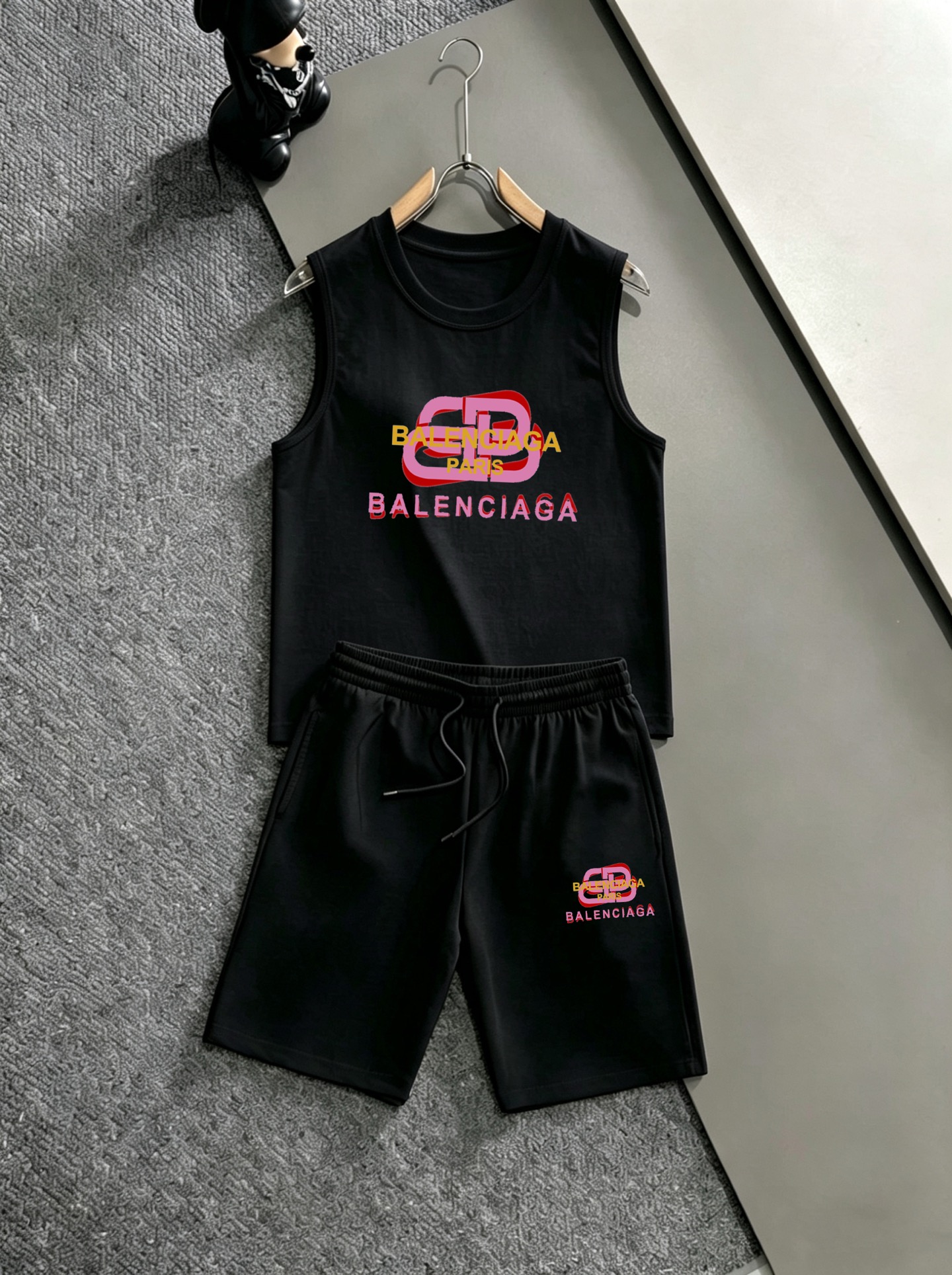 P120 Marca: Balenciaga 2026 Nuevo traje chaleco de verano, estilo clásico y sencillo. Cualquiera puede conducir fácilme…