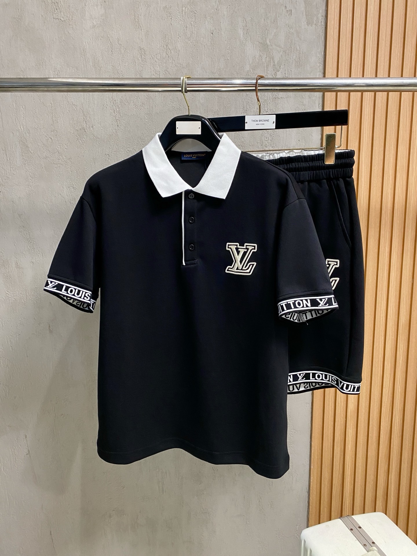 P290 Marca: LV 2026 último estilo de verano, mismo estilo para hombres y mujeres, traje de pantalones cortos de camiset…