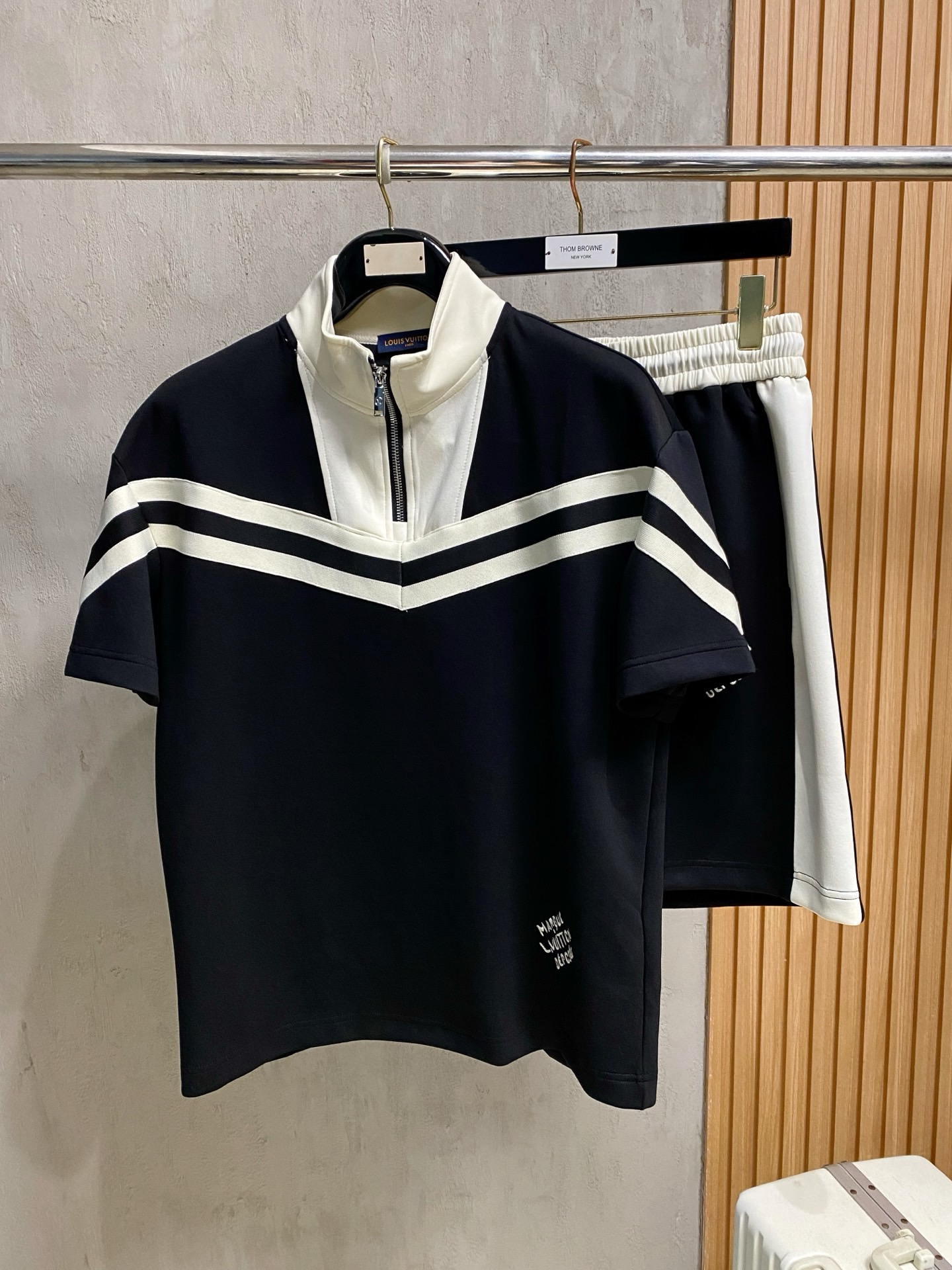 P290 Marca: LV 2026 último estilo de verano, mismo estilo para hombres y mujeres, traje de pantalones cortos de camiset…