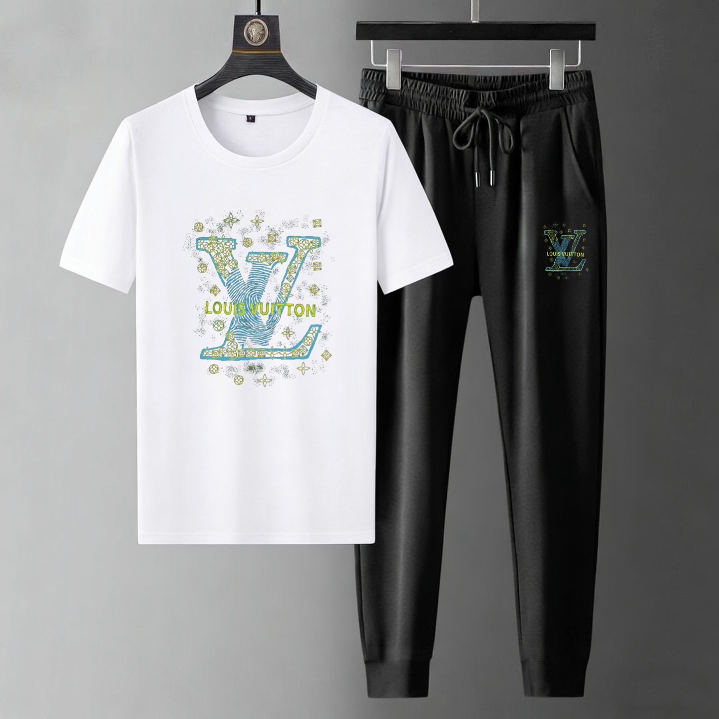 Marca P150: Mismo estilo que el sitio web oficial de LV 2026. Marca de lujo de renombre mundial. Traje 🐂 de verano par…
