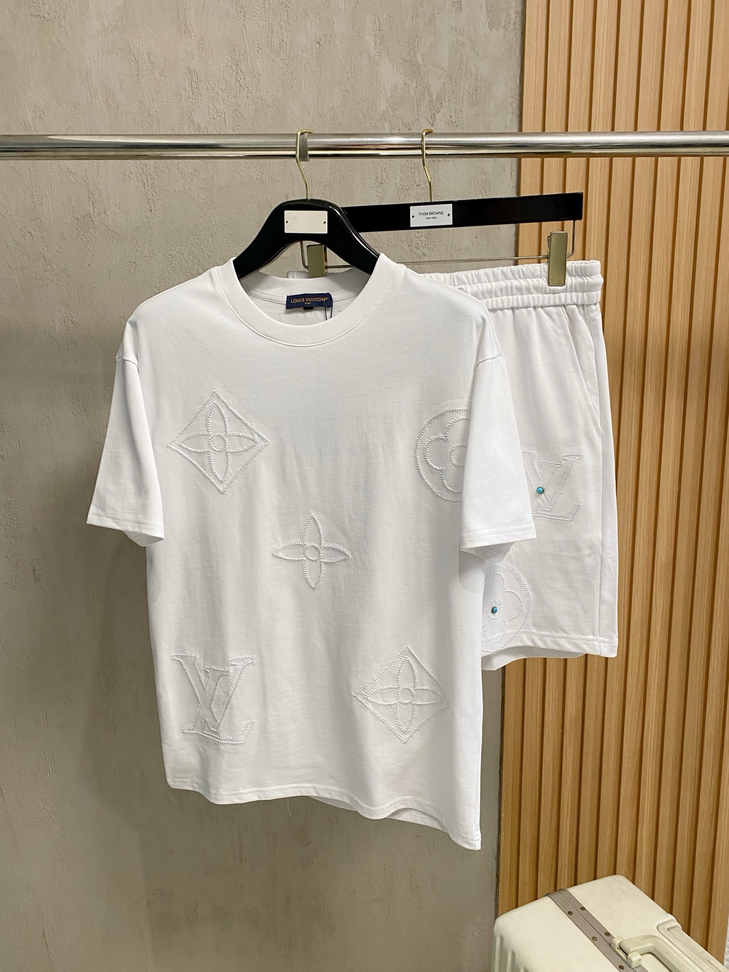 P290 Marca: LV 2026 último estilo de verano, mismo estilo para hombres y mujeres, traje de pantalones cortos de camiset…