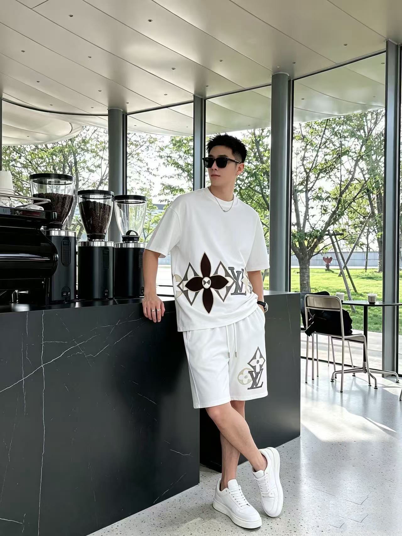 P290 Marca: LV 2026 último estilo de verano, mismo estilo para hombres y mujeres, traje de pantalones cortos de camiset…