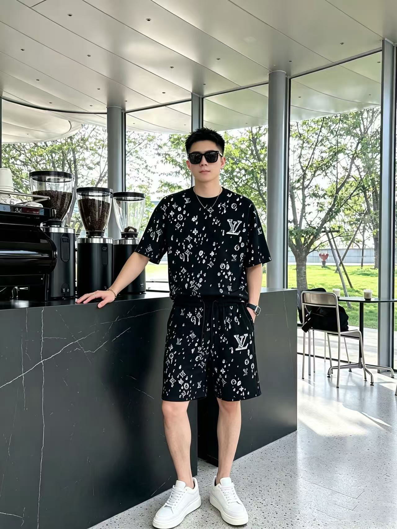 P290 Marca: LV 2026 último estilo de verano, mismo estilo para hombres y mujeres, traje de pantalones cortos de camiset…