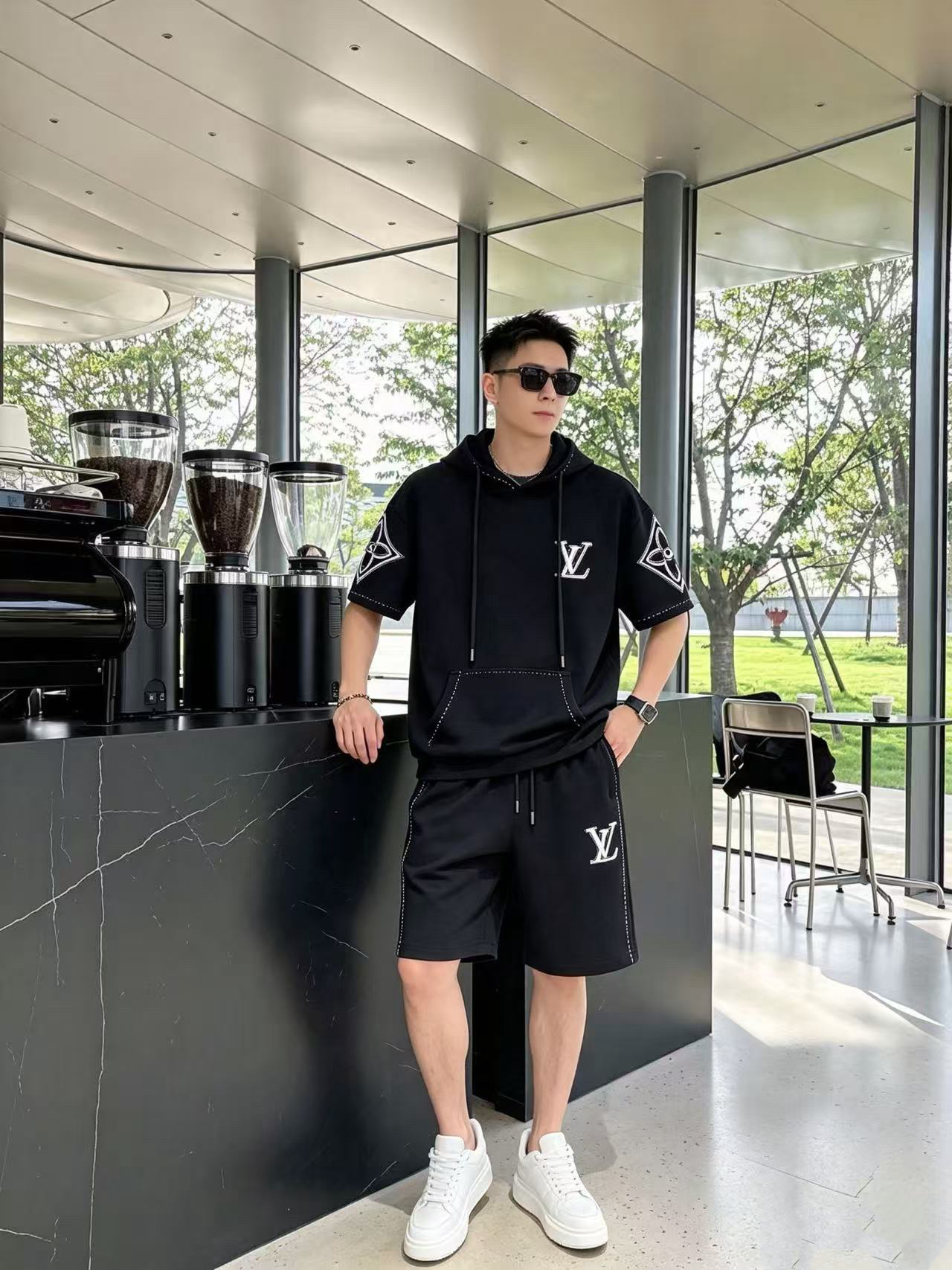 P290 Marca: LV 2026 último estilo de verano, mismo estilo para hombres y mujeres, traje de pantalones cortos de camiset…