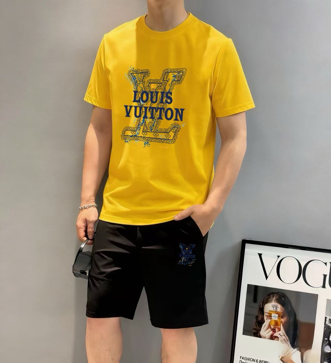 P120 Marca: LV 2026 ¡Nuevo traje corto de manga corta para hombre! ¡Ventas sincrónicas en el sitio web oficial! ¡Versió…