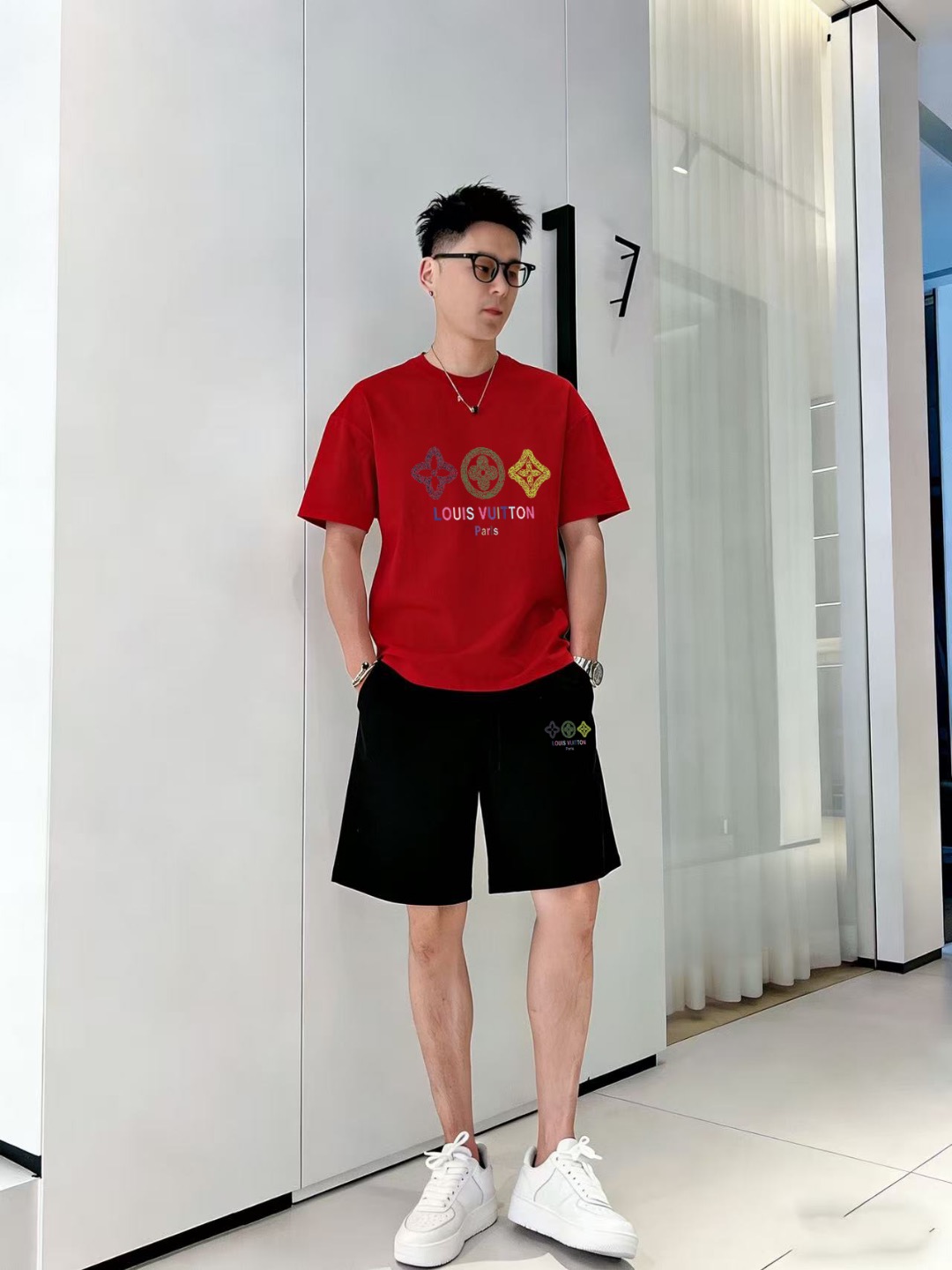 P120 Marca: LV 2026 ¡Nuevo traje corto de manga corta para hombre! ¡Ventas sincrónicas en el sitio web oficial! ¡Versió…