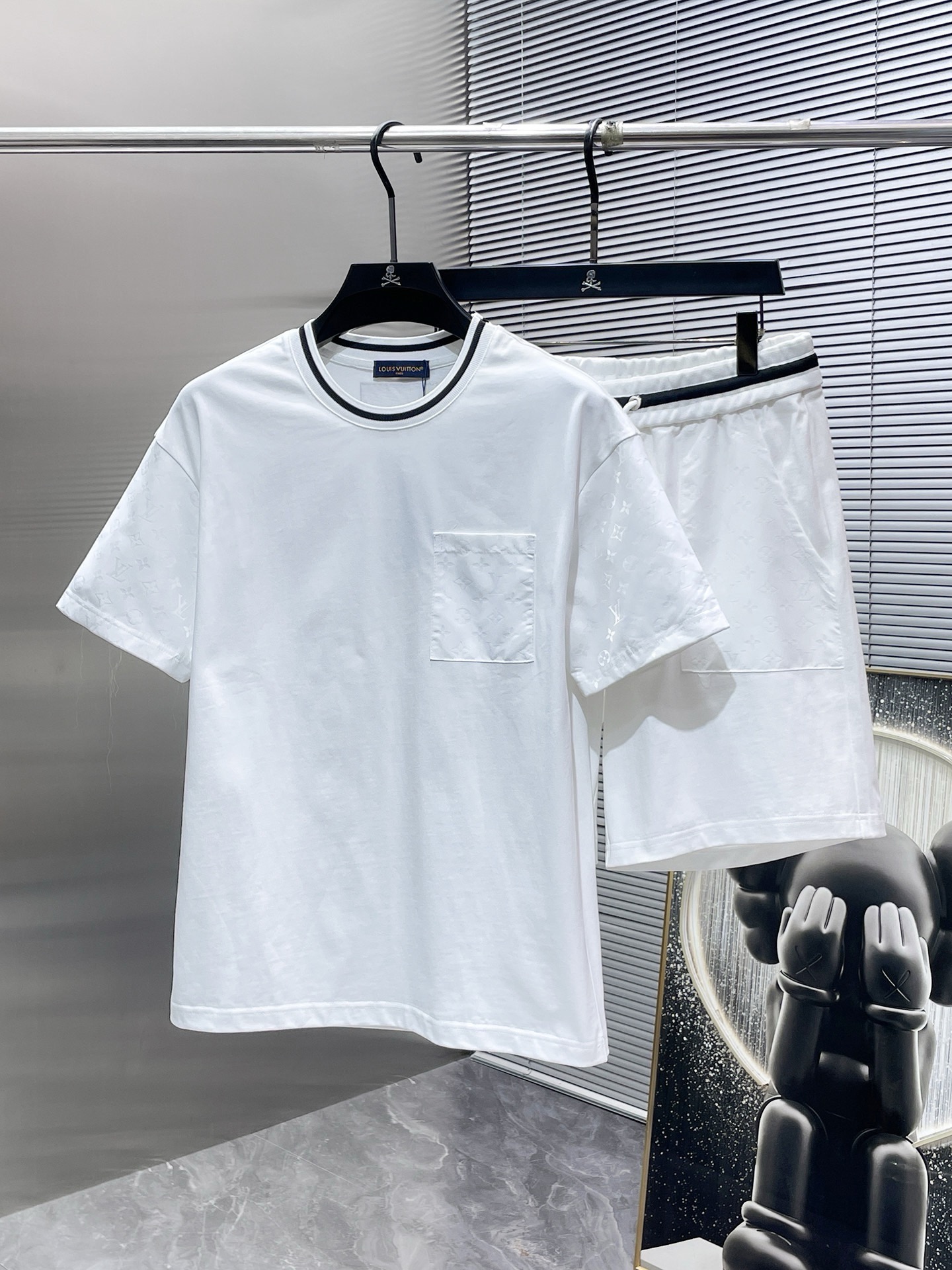 : LV 2026 T . M-3XL Novità Manica corta PantalonciniCompleto