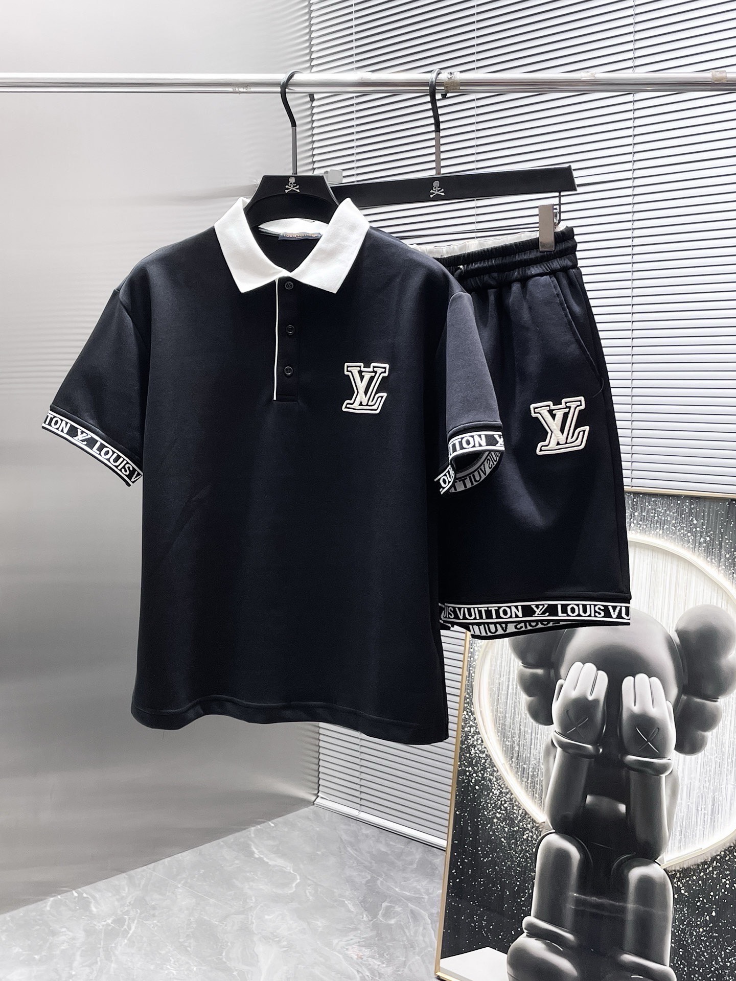 : LV 2026 T . M-3XL Novità Manica corta PantalonciniCompleto