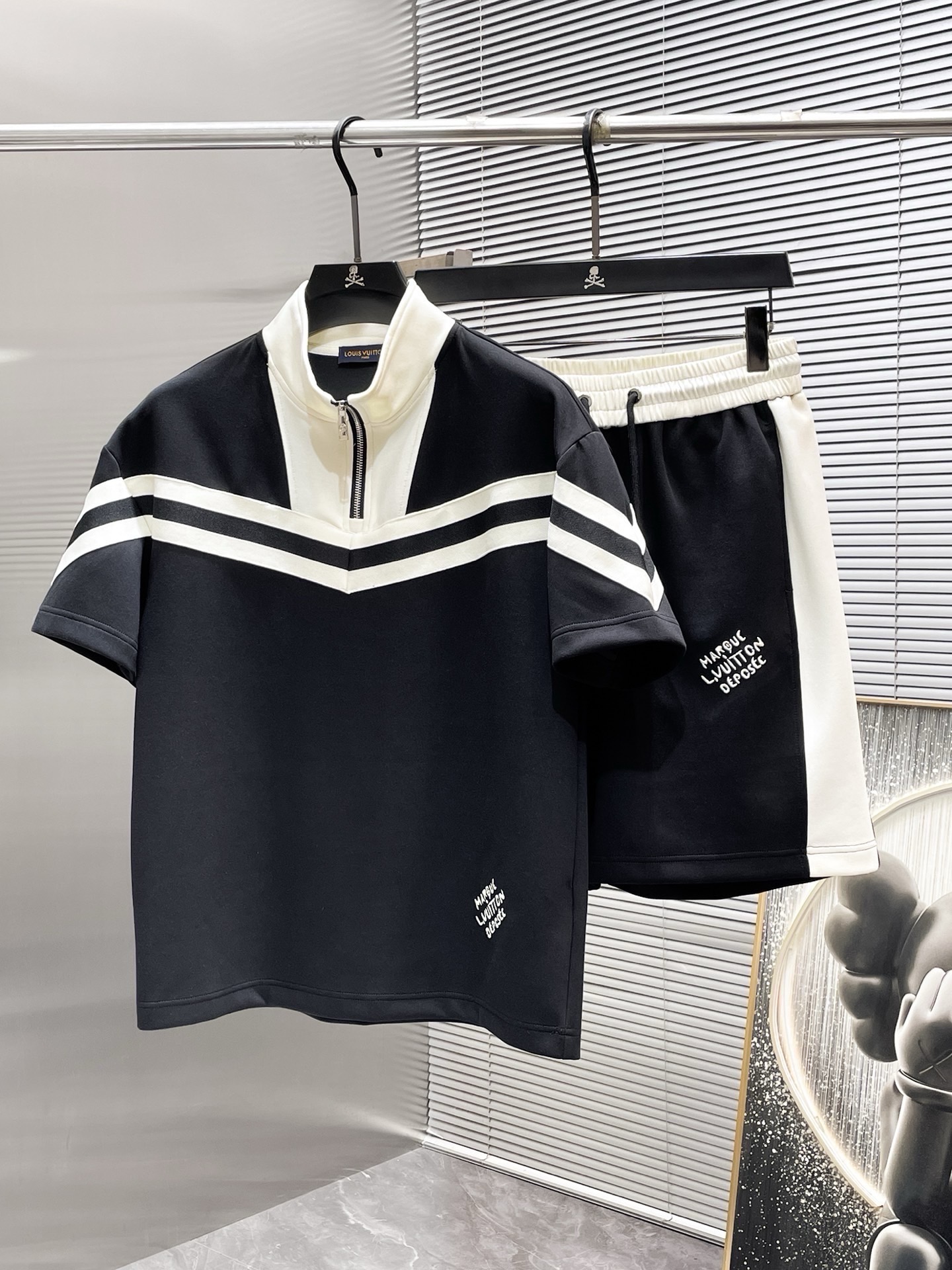 : LV 2026 T . M-3XL Novità Manica corta PantalonciniCompleto