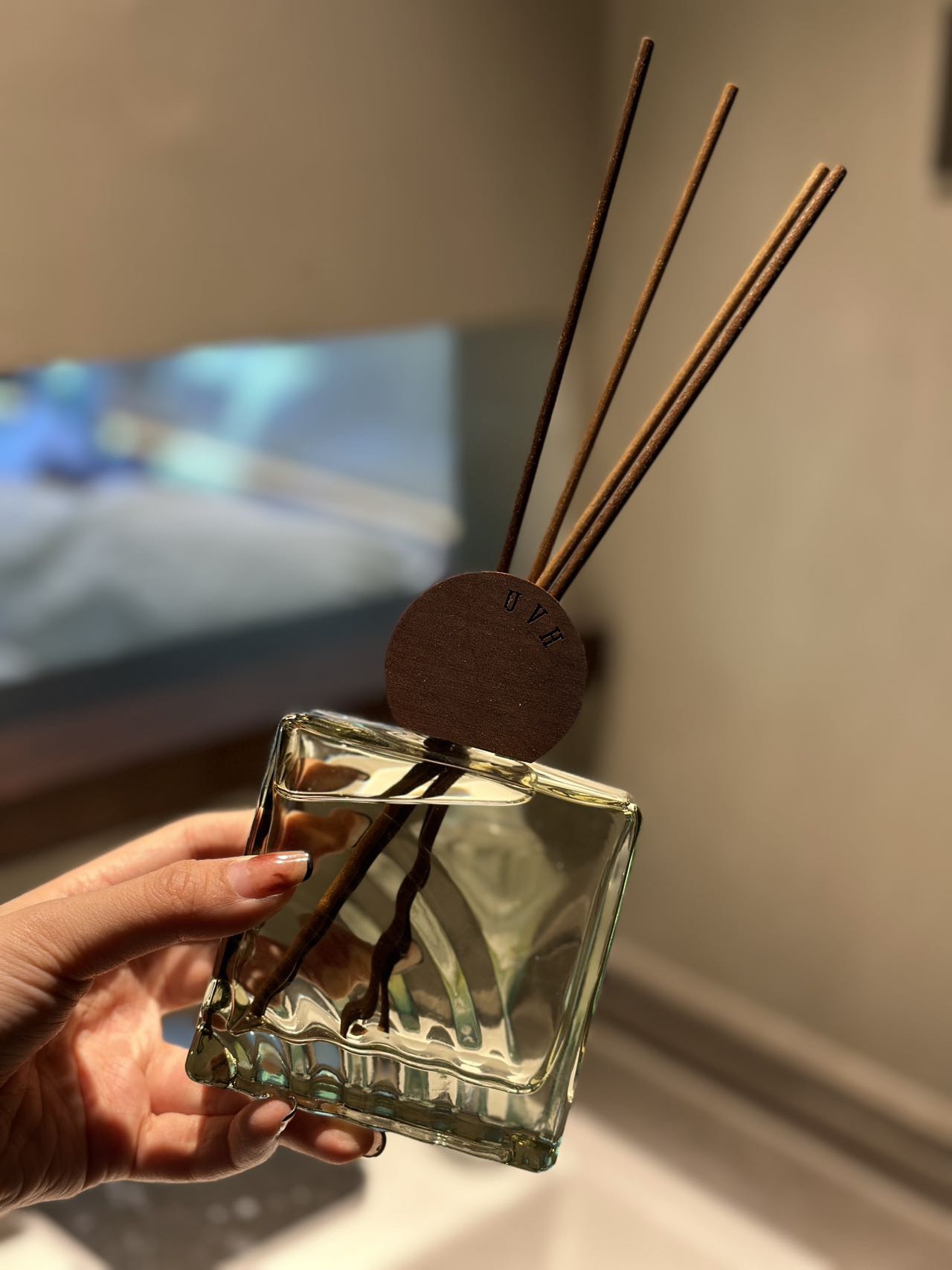 很好用!淡淡的香味!不刺鼻!很好闻!是我喜欢的味道！关键她是用的法国🇫🇷香料更加持久 3