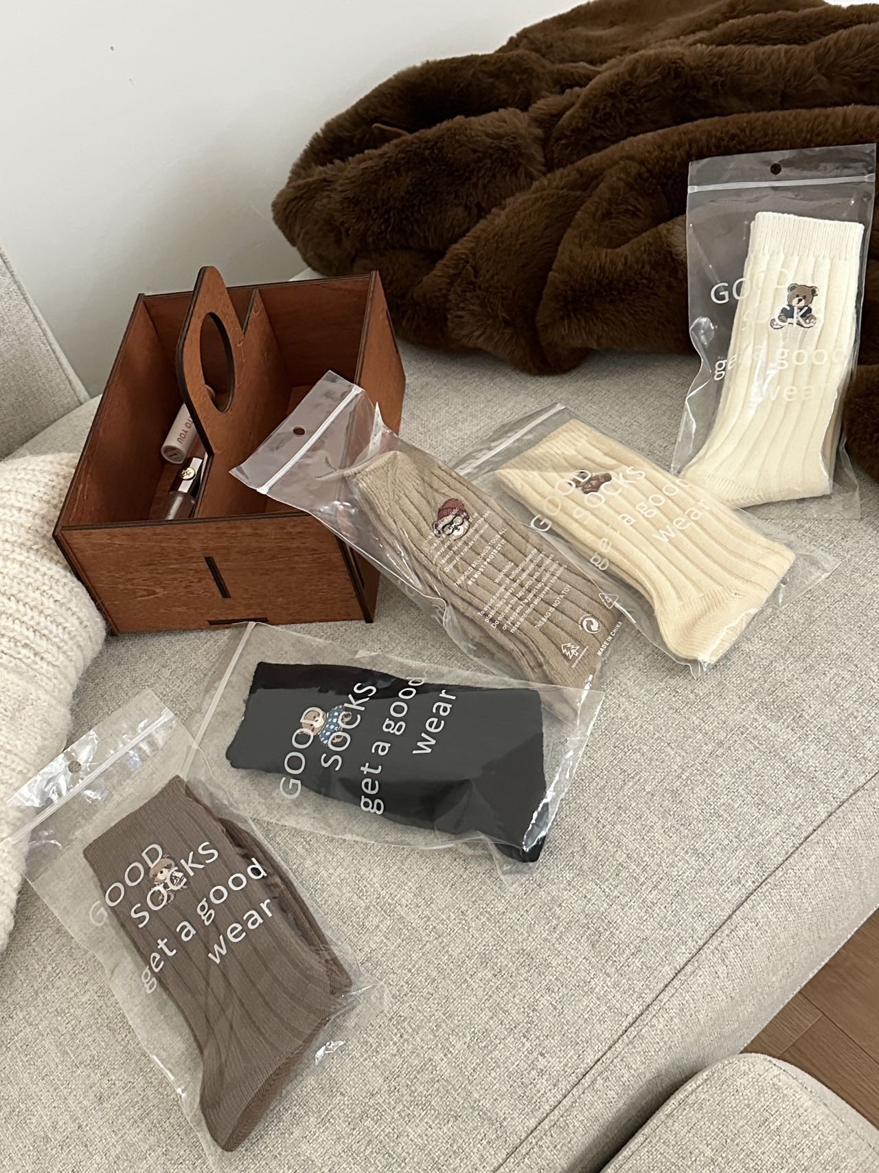 Each pair is individually packaged. - Comprehensive 9