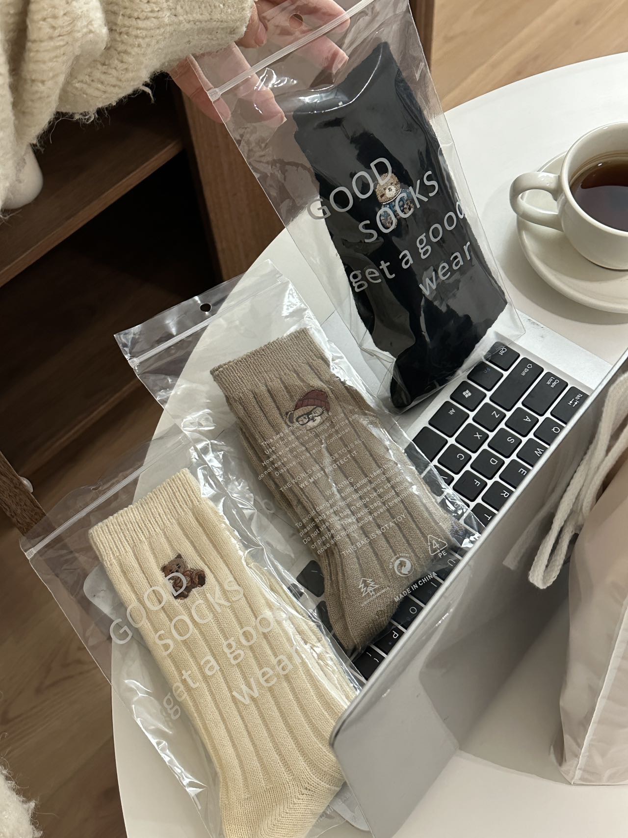 Each pair is individually packaged. - Comprehensive 5