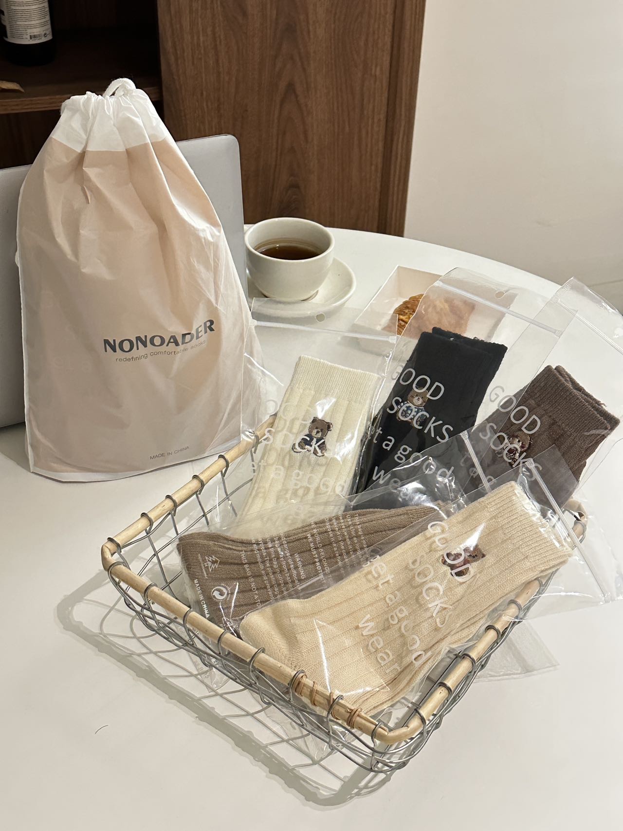 Each pair is individually packaged. - Comprehensive 4
