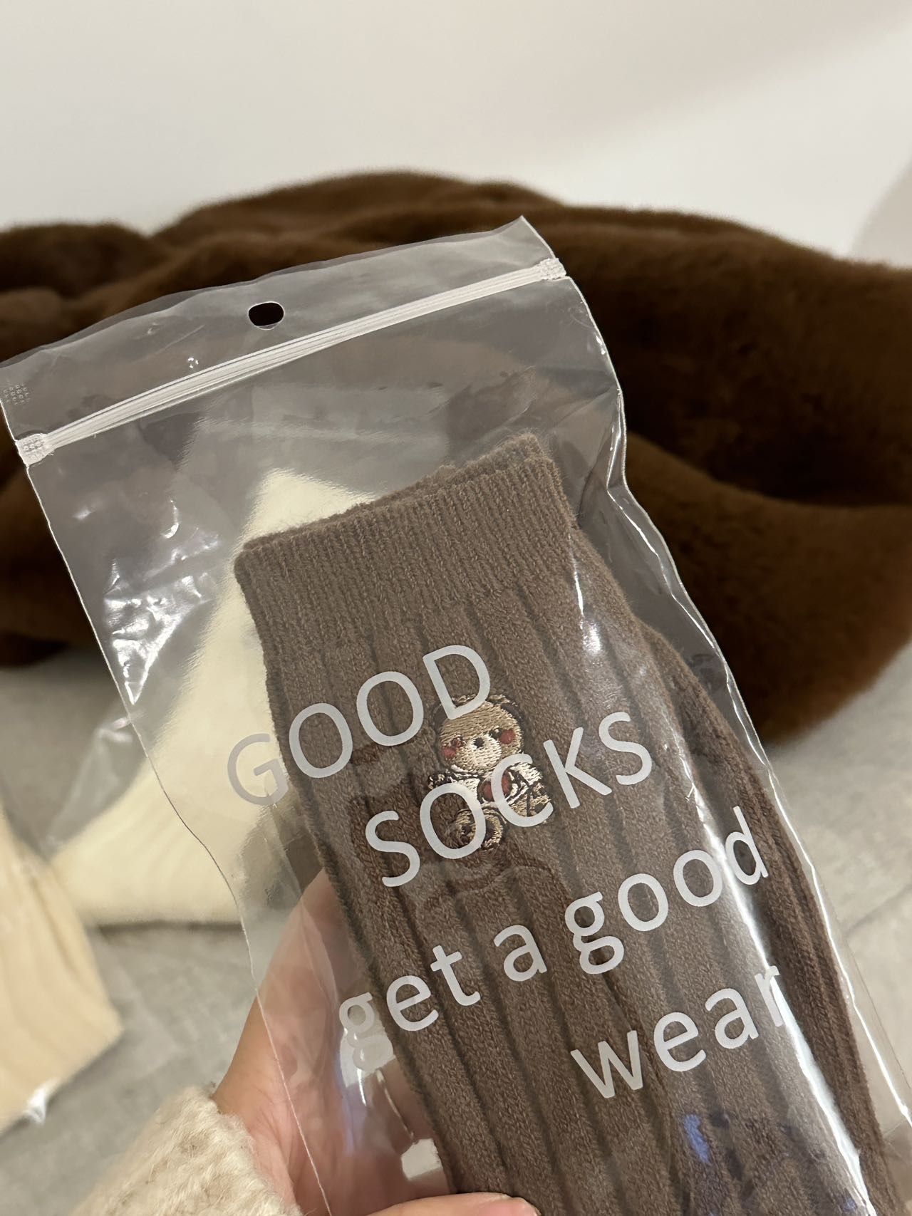 Each pair is individually packaged. - Comprehensive 8