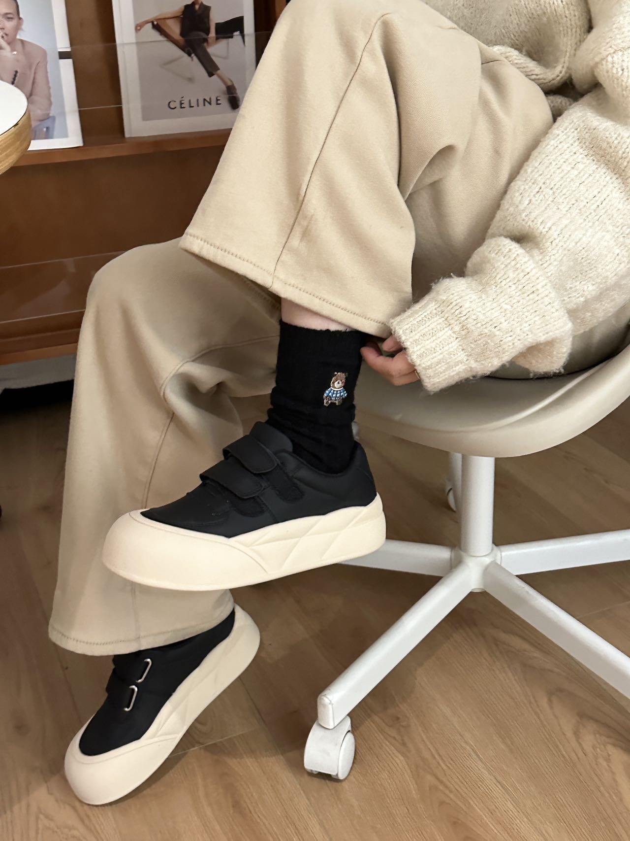 Heavy-knit crew socks in a solid tone, featuring chunky embroidered bear - Comprehensive 3