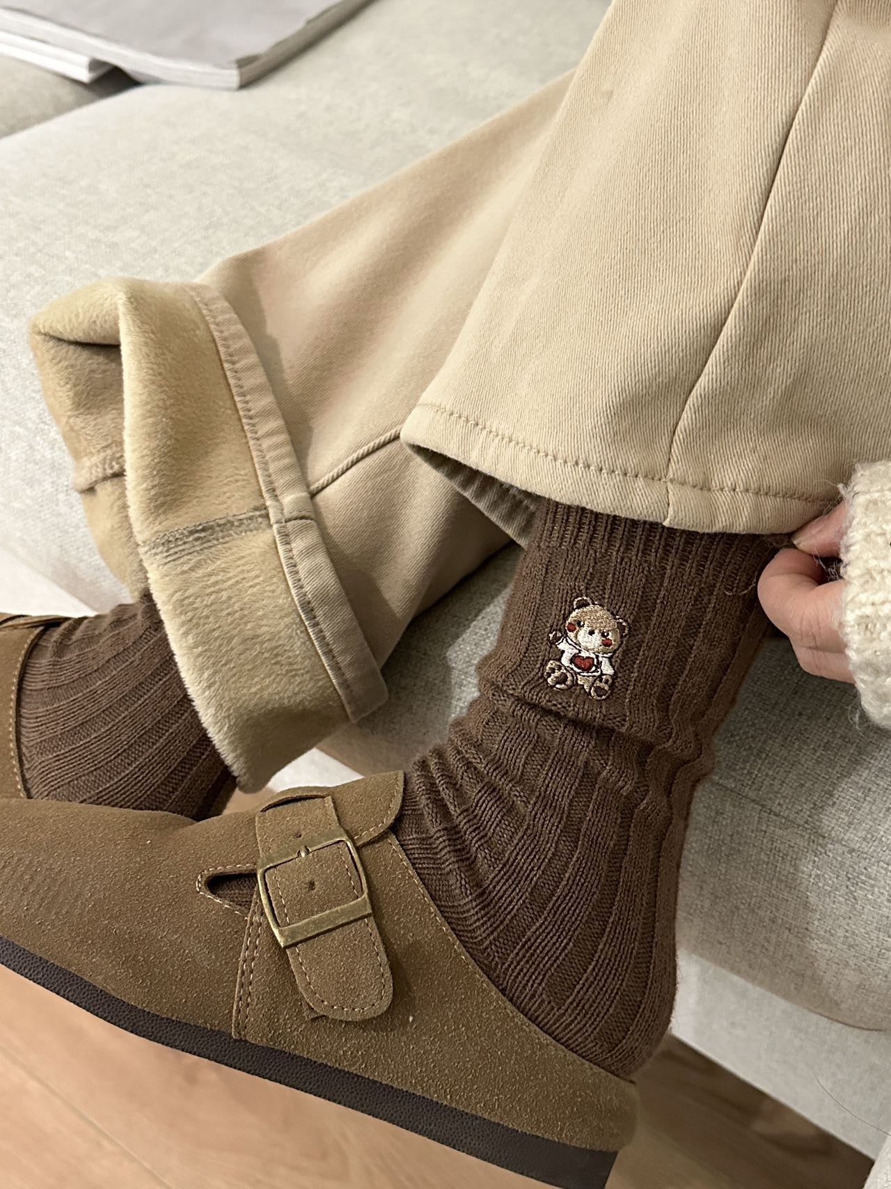 Heavy-knit crew socks in a solid tone, featuring chunky embroidered bear - Comprehensive 2