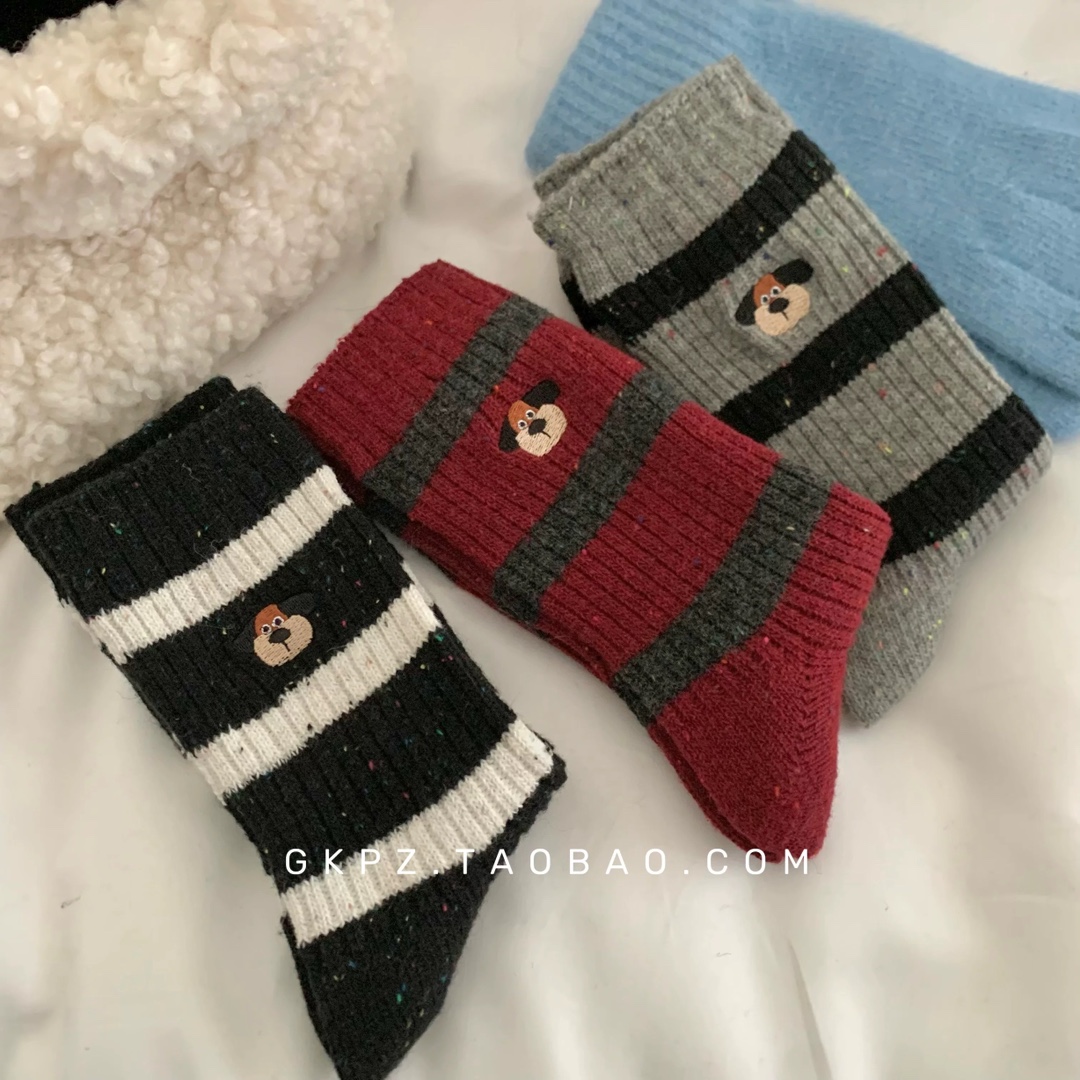 The NONOADER wool socks feature delicate puppy embroidery and an - Underwear 3