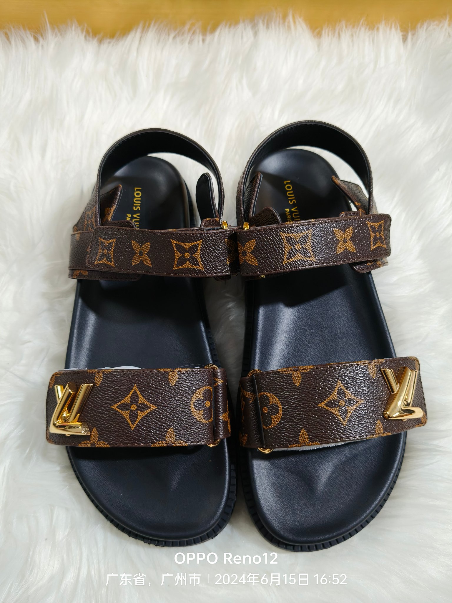 NO:233189,New ~ LV Louis Vuitton Early Spring New Slippers Original Open-Model Sol 35-45 Sizes, Sandals, louis vuitton, louis vuitton, sandals, slippers19860909上新啦～LV路易威登 早春新款拖鞋原版开模大底35-45码,,凉鞋,louis vuitton,louis vuitton,sandals,slippers,Women's Shoes