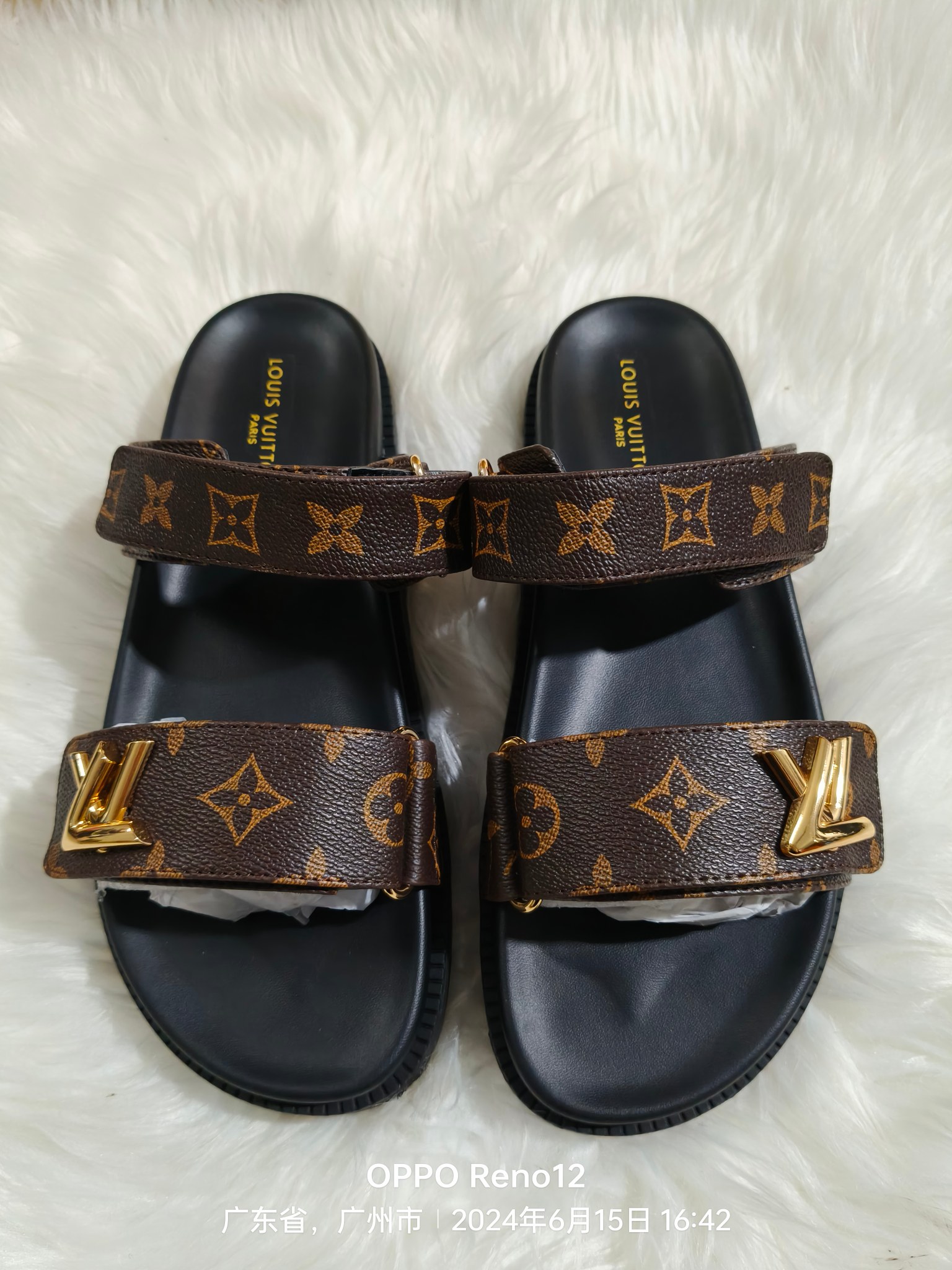 NO:164411,New ~ LV Louis Vuitton Early Spring New Slippers Original Open-Model Outsole Size 35-45, Slippers, louis vuitton, louis vuitton, slippers19860909上新啦～LV路易威登 早春新款拖鞋原版开模大底35-45码,,拖鞋,louis vuitton,louis vuitton,slippers,Women's Shoes