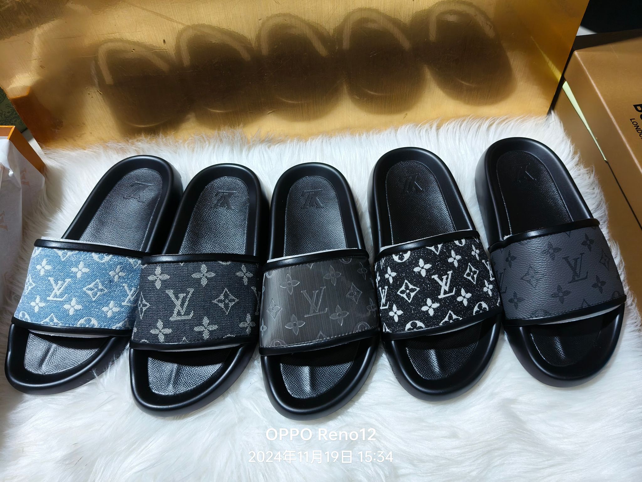 NO:257125,New ~ LV Louis Vuitton Early Spring New Slippers Original Open-Model Sol 35-46 Slippers, Louis vuitton, louis vuitton, slippers19860909上新啦～LV路易威登 早春新款拖鞋原版开模大底35-46码,拖鞋,louis vuitton,louis vuitton,slippers,Women's Shoes