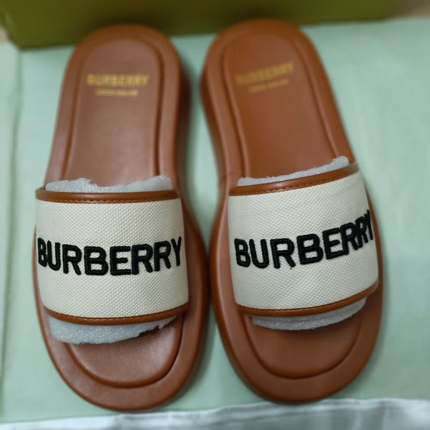 NO:230301,New ~ Burberry slippers size 35-42, slippers, burberry, slippers19860909上新啦～～巴宝莉拖鞋35-42码,,拖鞋,burberry,slippers,Women's Shoes